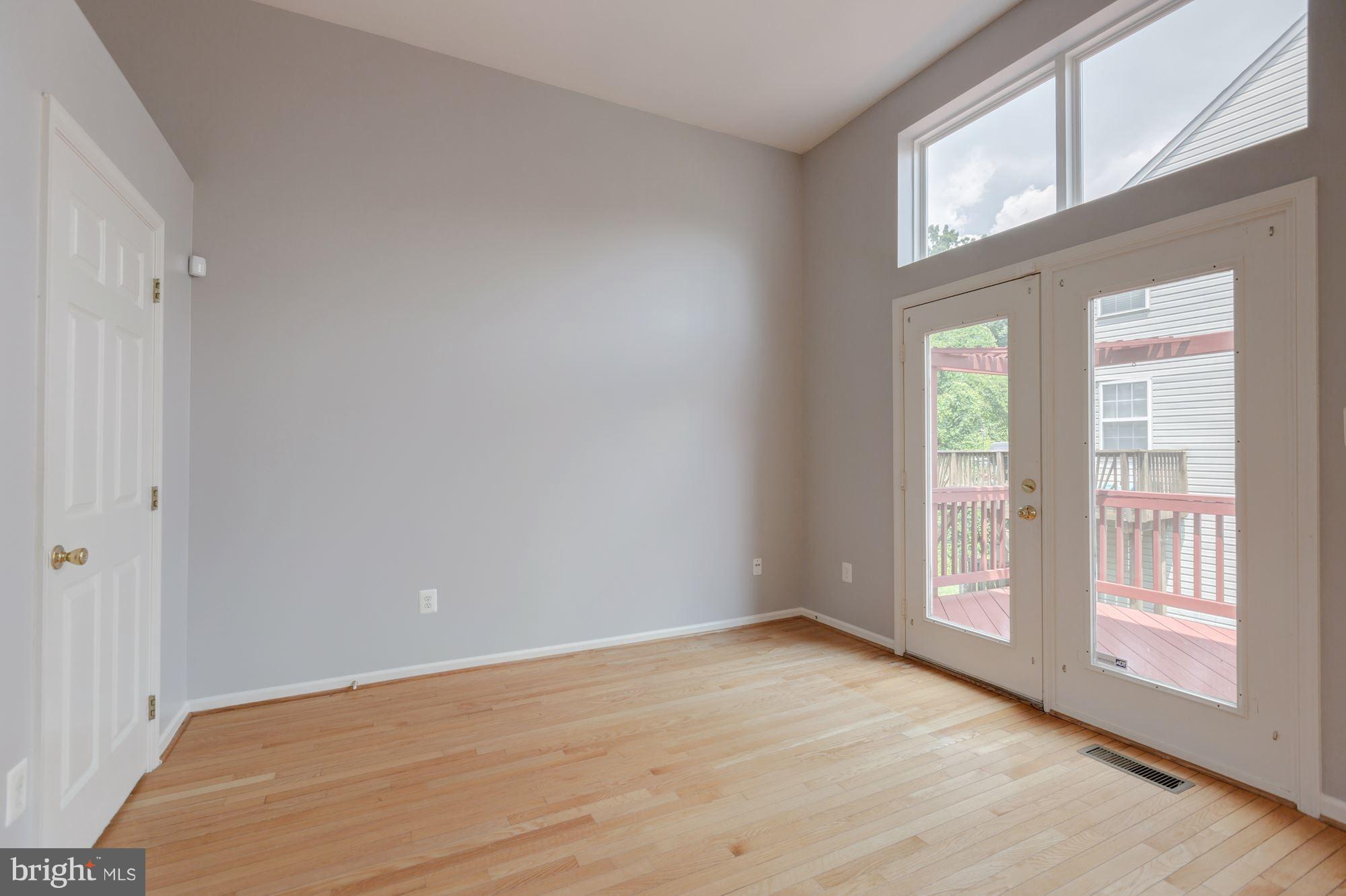 ISLAND CREEK - Residential