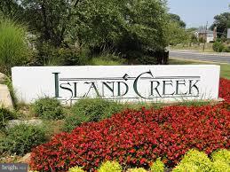 ISLAND CREEK - Residential