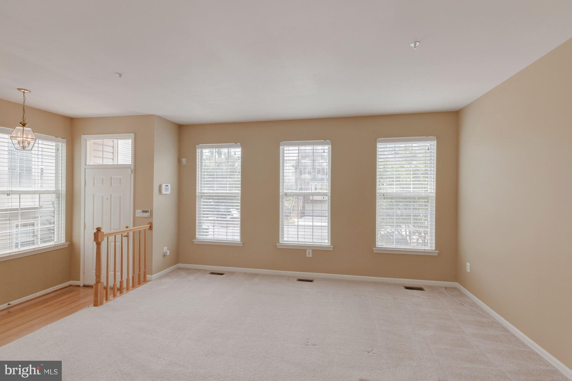 ISLAND CREEK - Residential