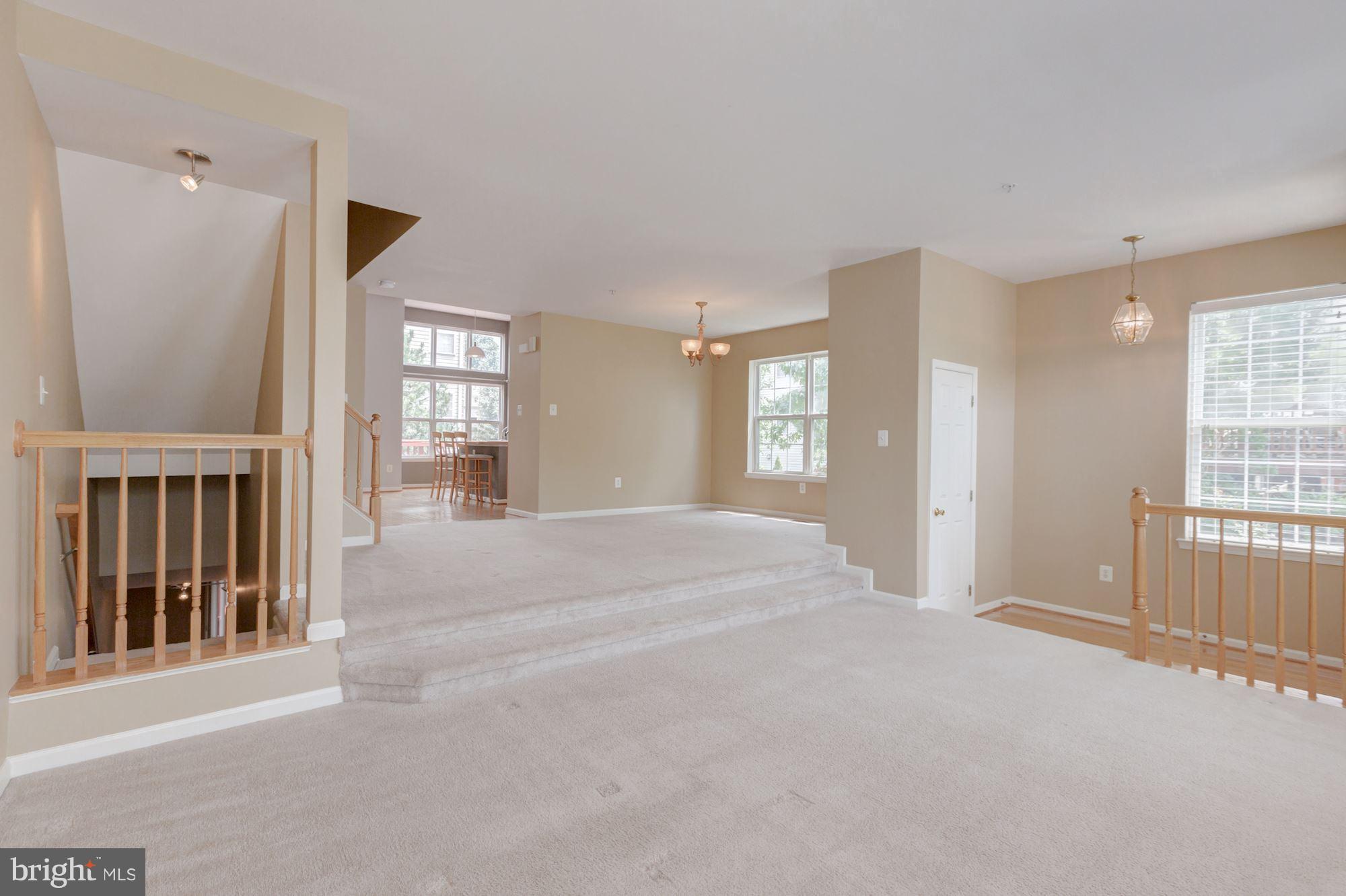 ISLAND CREEK - Residential