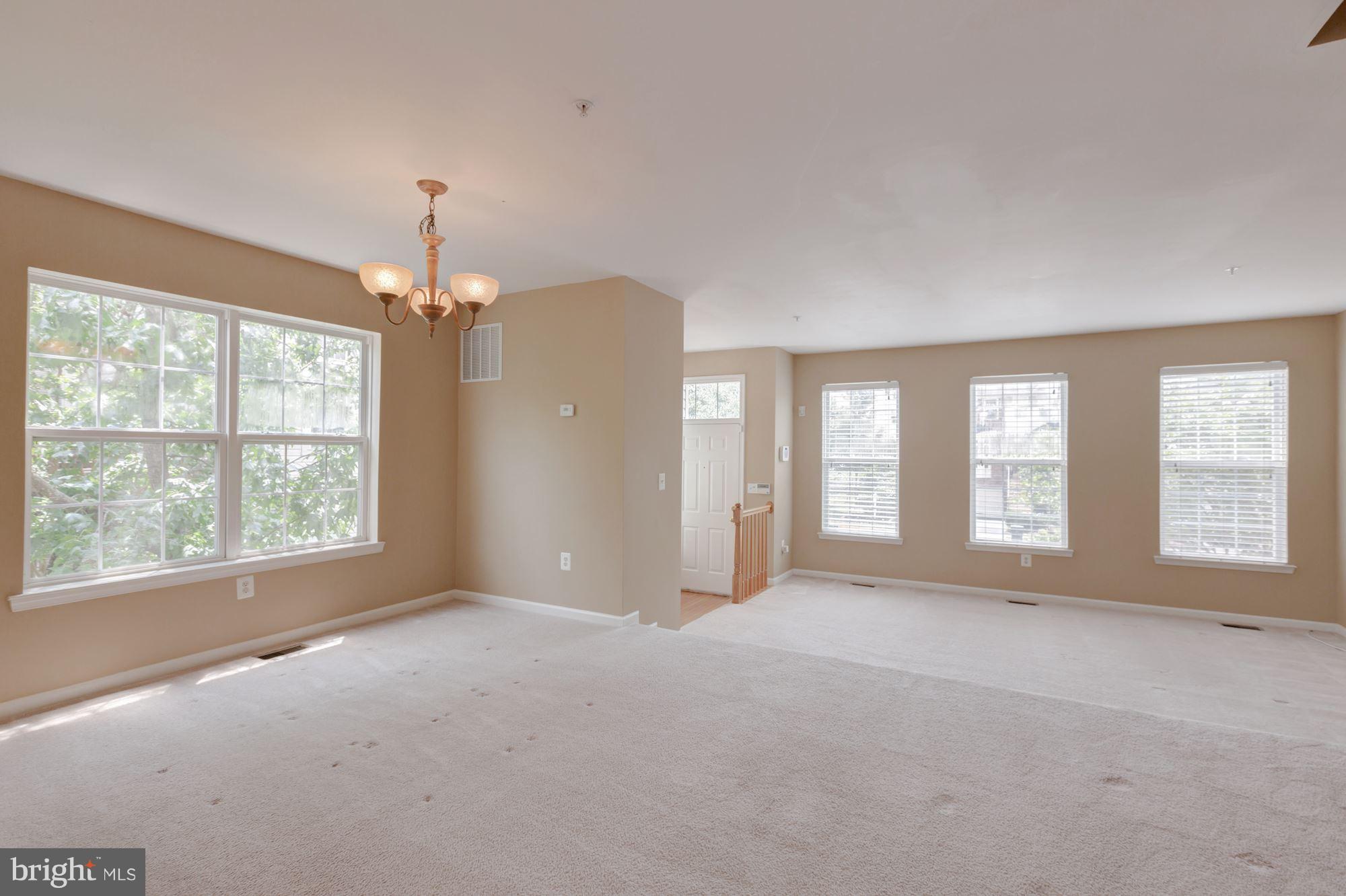 ISLAND CREEK - Residential