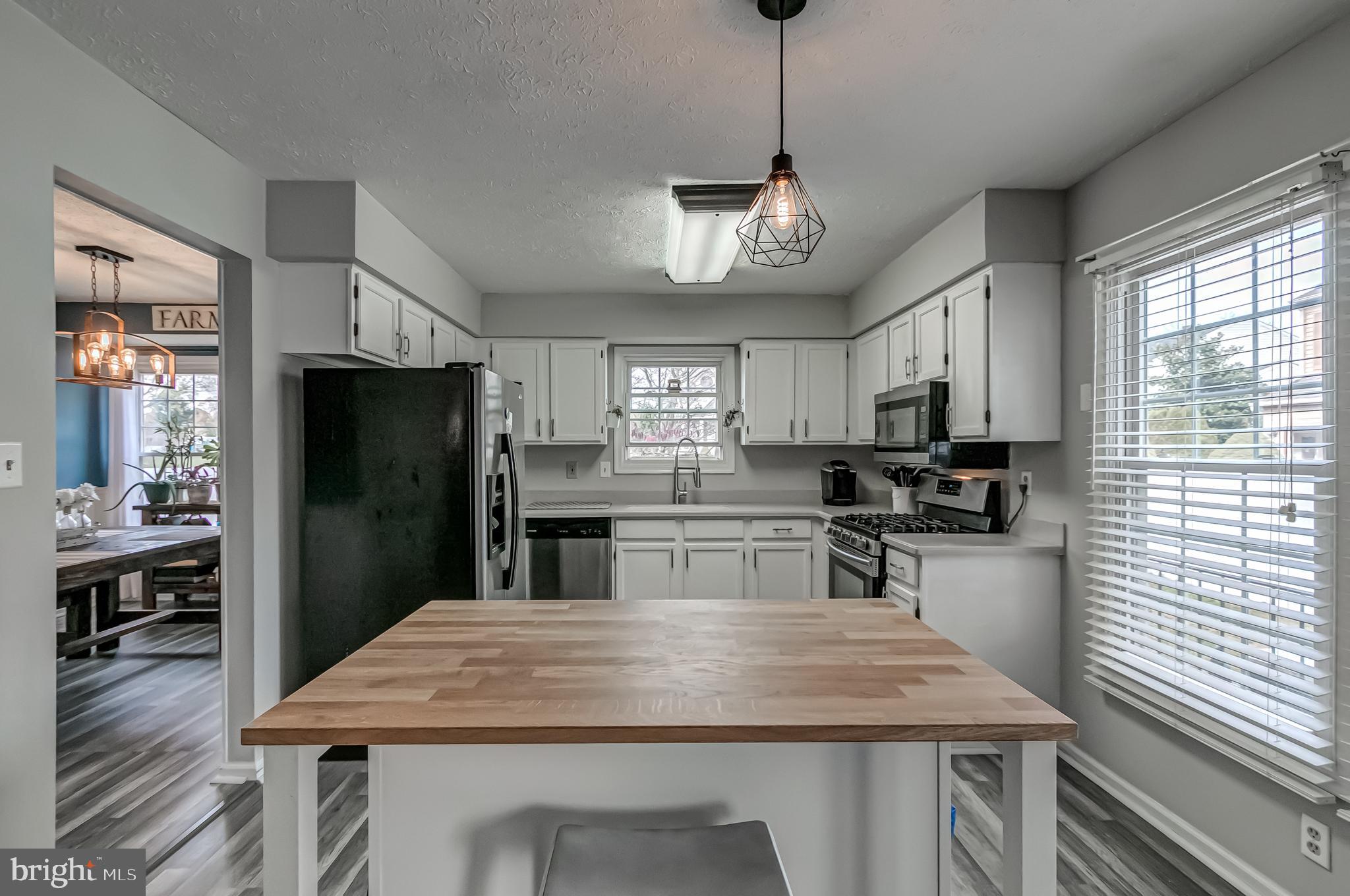 SUNNYFIELD ESTATES - Residential