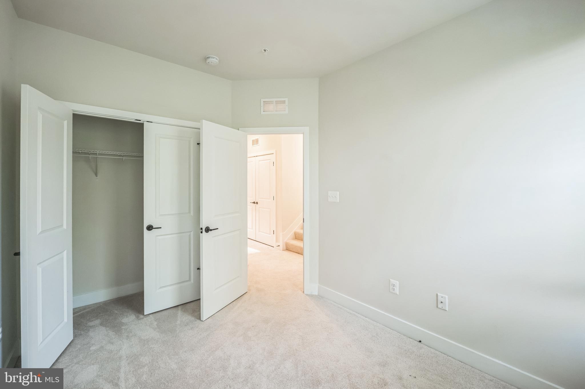 MEDFIELD - Residential