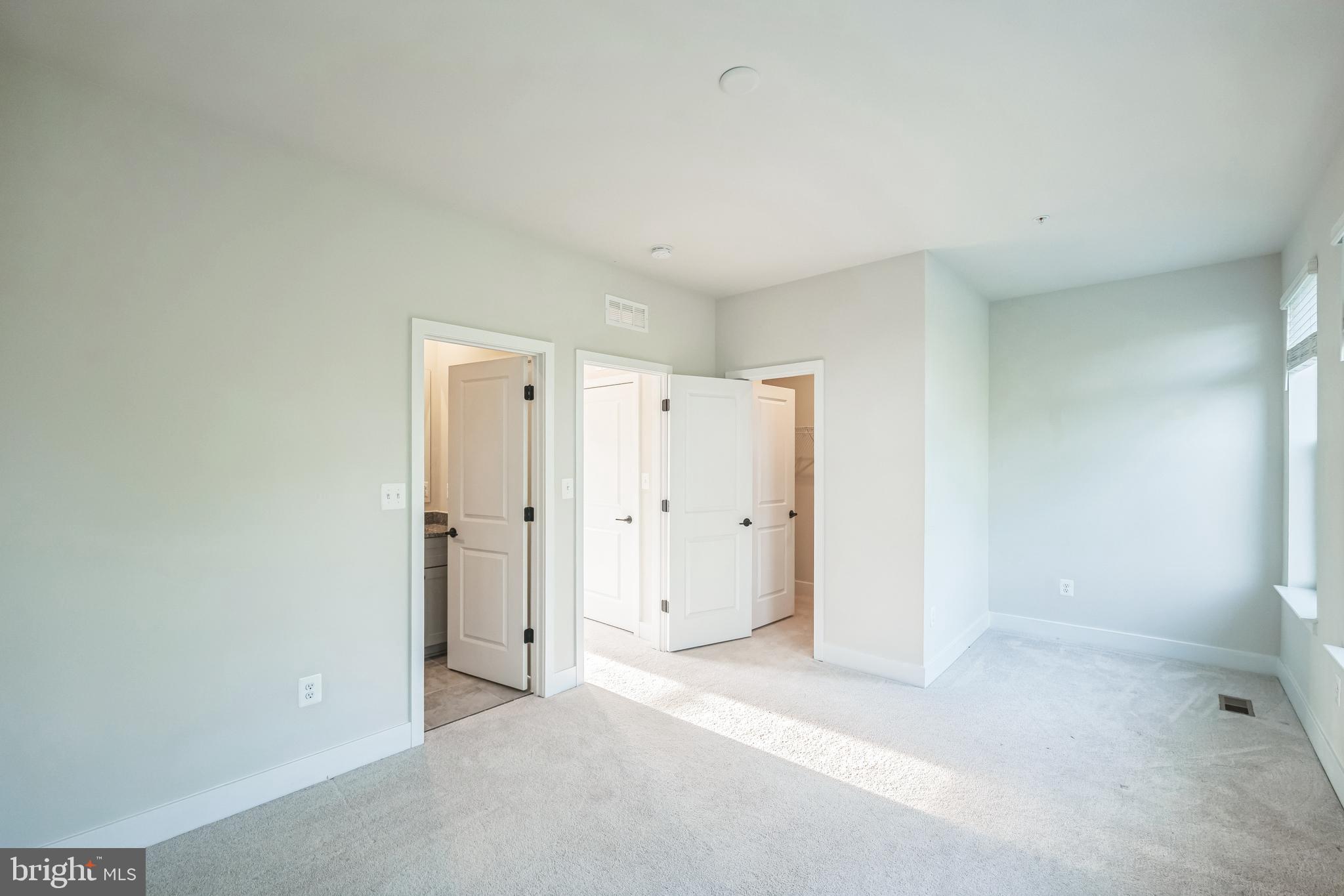 MEDFIELD - Residential