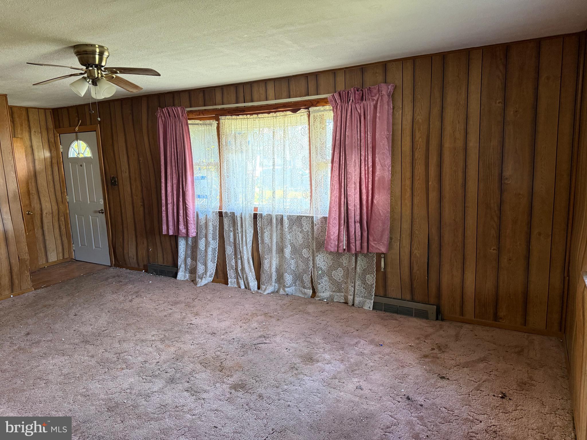 106 N LINCOLN AVENUE