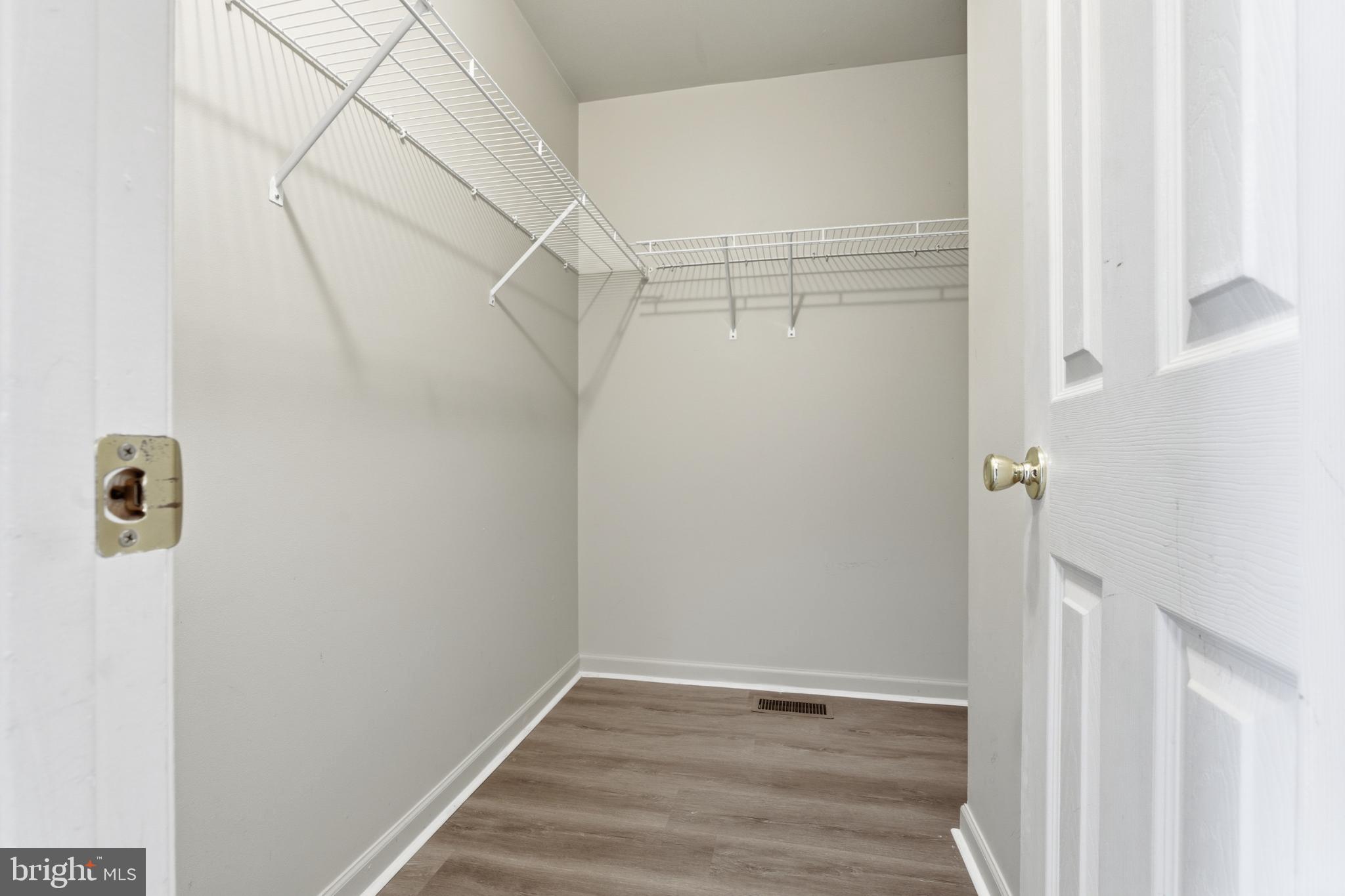 OLD FARM STATION - Residential Lease