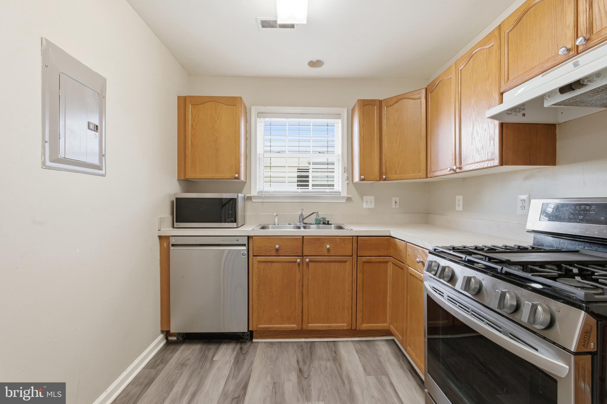 OLD FARM STATION - Residential Lease