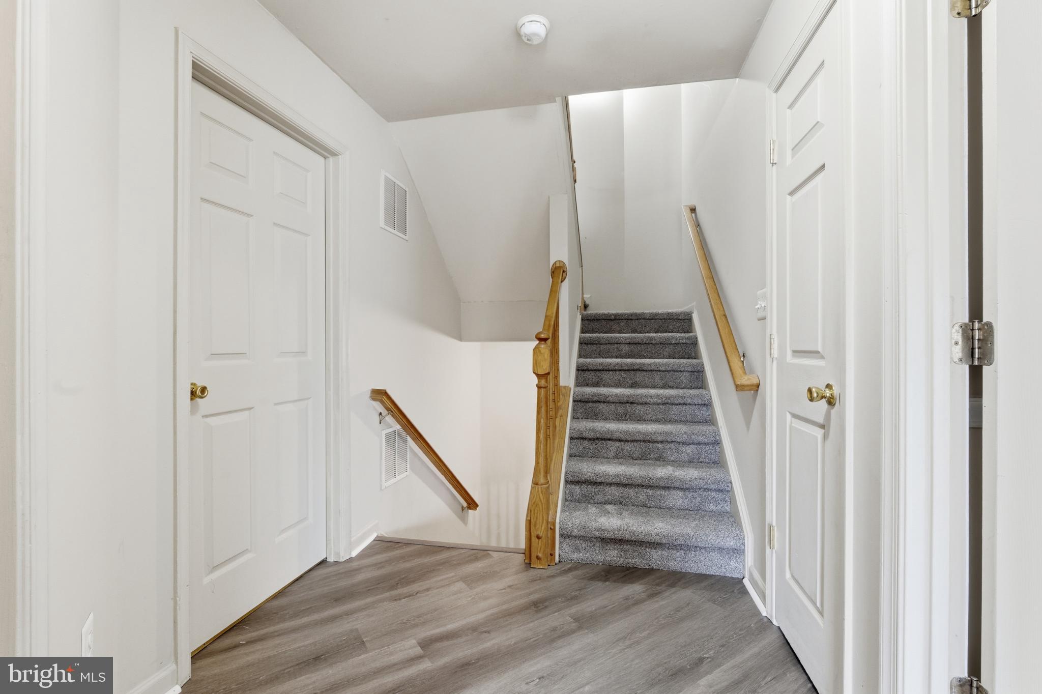 OLD FARM STATION - Residential Lease