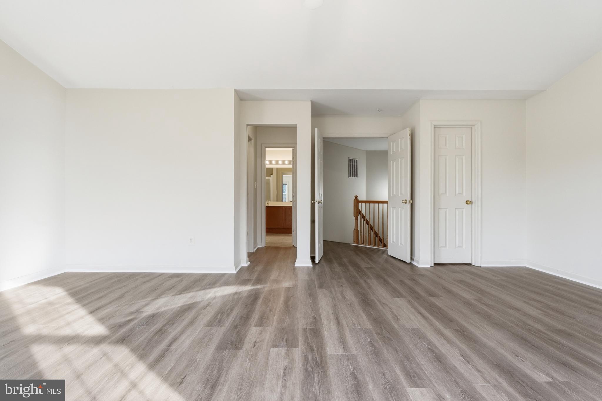 OLD FARM STATION - Residential Lease