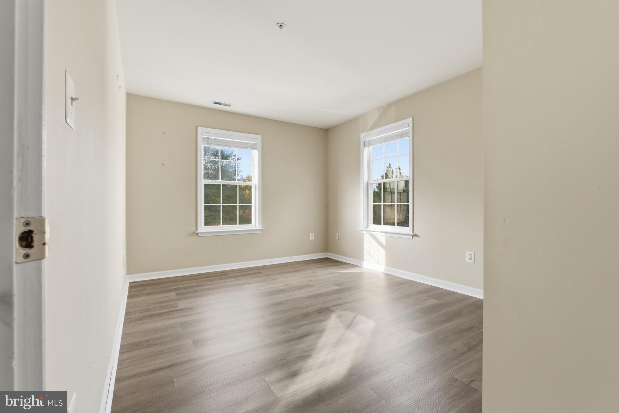 OLD FARM STATION - Residential Lease