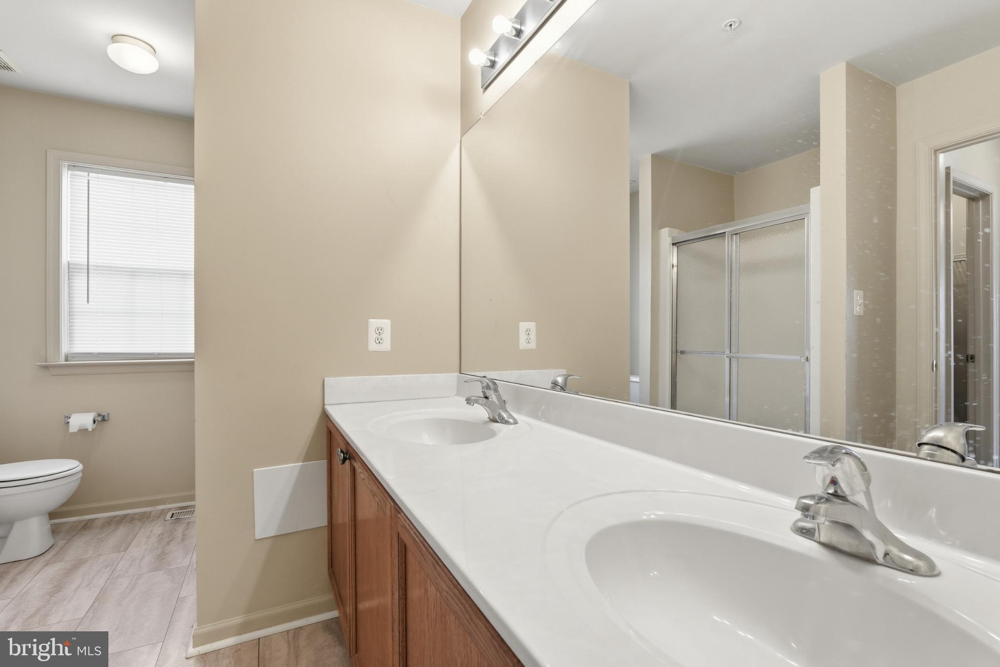 OLD FARM STATION - Residential Lease