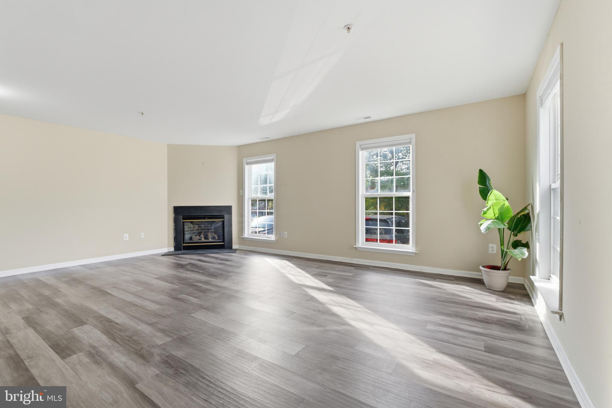 OLD FARM STATION - Residential Lease