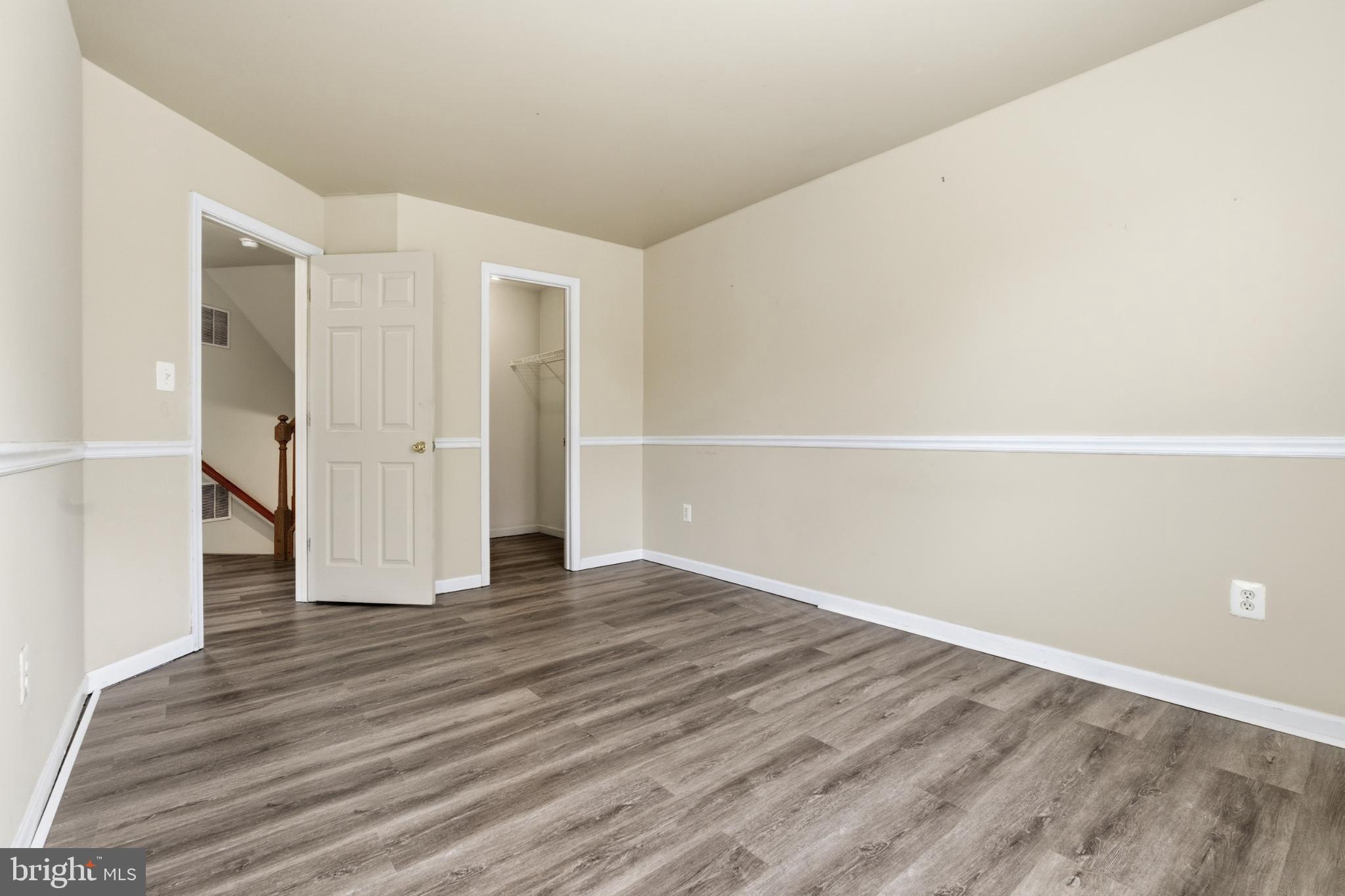 OLD FARM STATION - Residential Lease