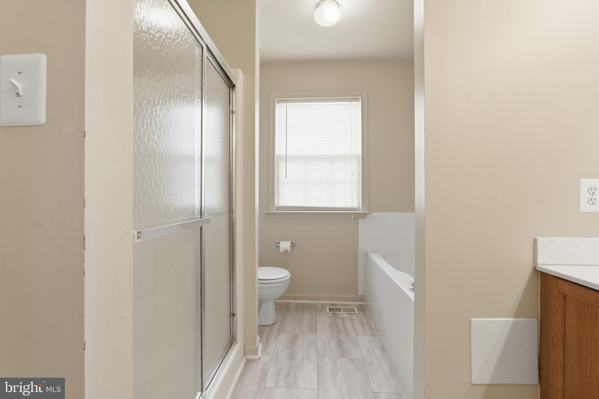 OLD FARM STATION - Residential Lease