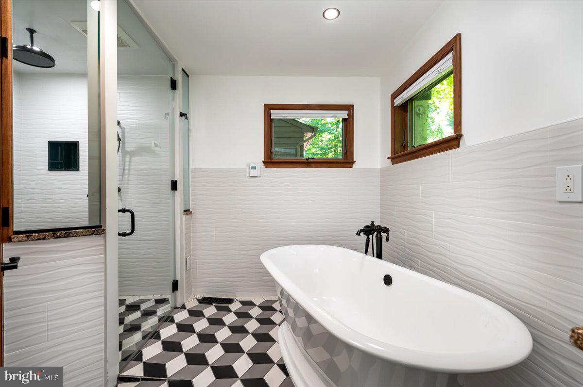 VALENTINE CREEK - Residential