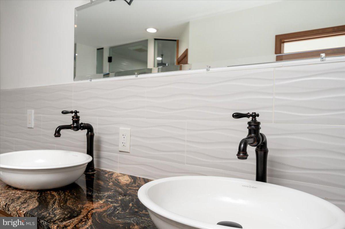 VALENTINE CREEK - Residential