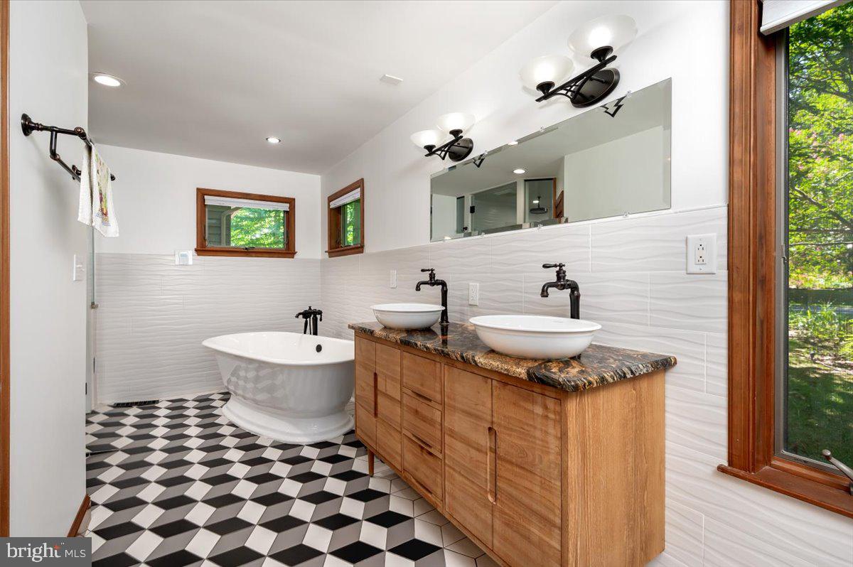 VALENTINE CREEK - Residential