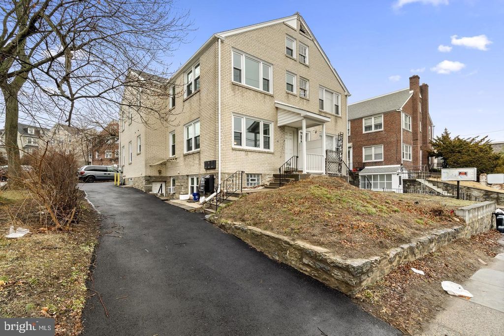 Photo of 46 S State Road, UPPER DARBY, PA 19082 (MLS # PADE2094230)