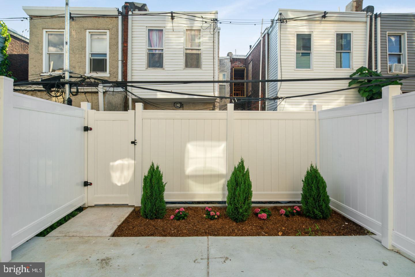 POINT BREEZE - Residential