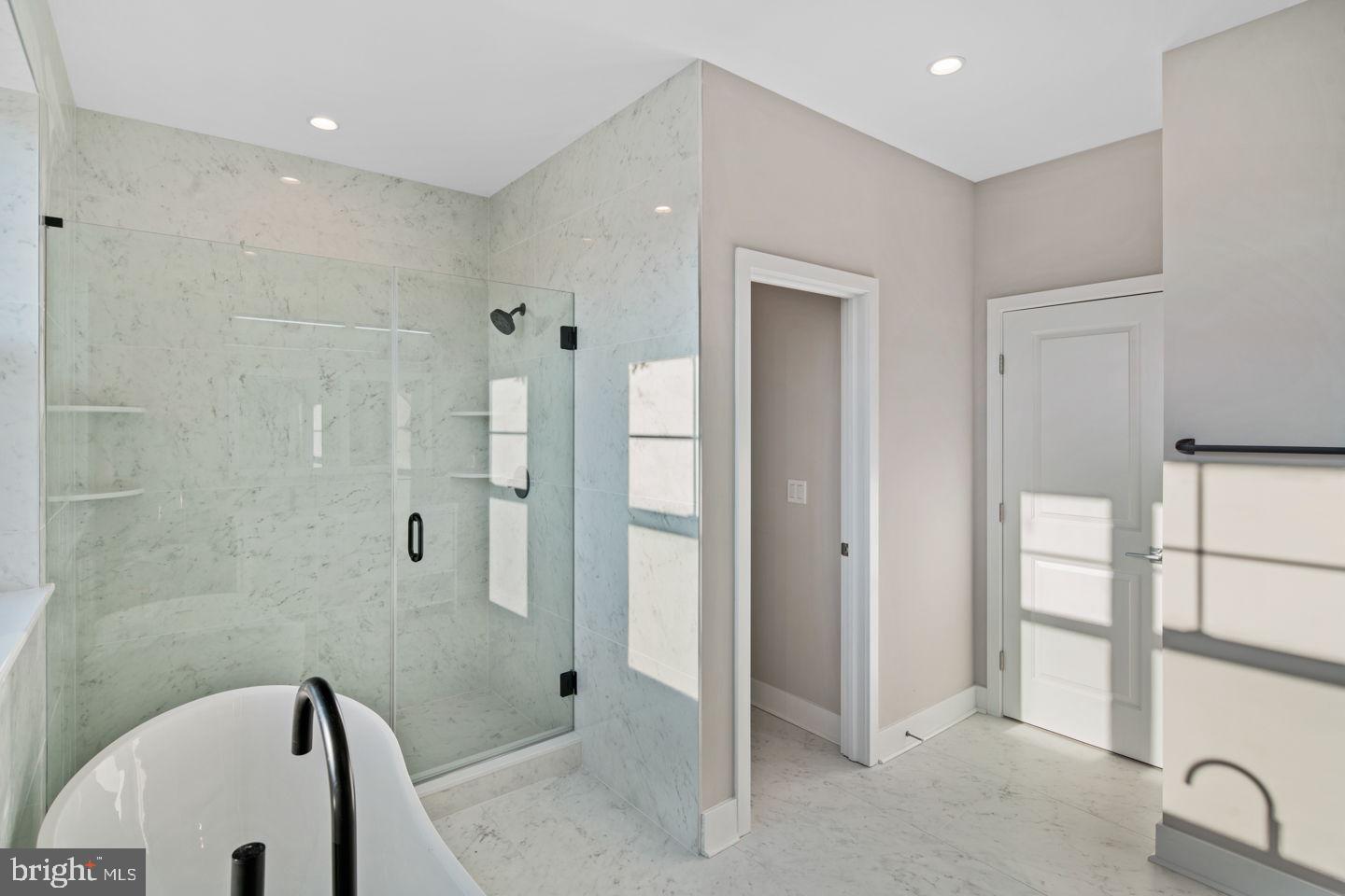 POINT BREEZE - Residential