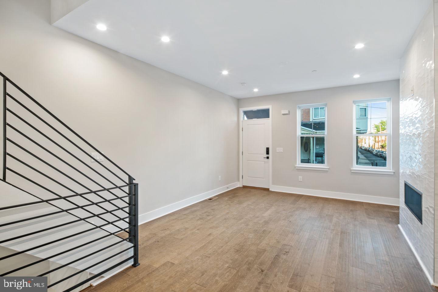 POINT BREEZE - Residential