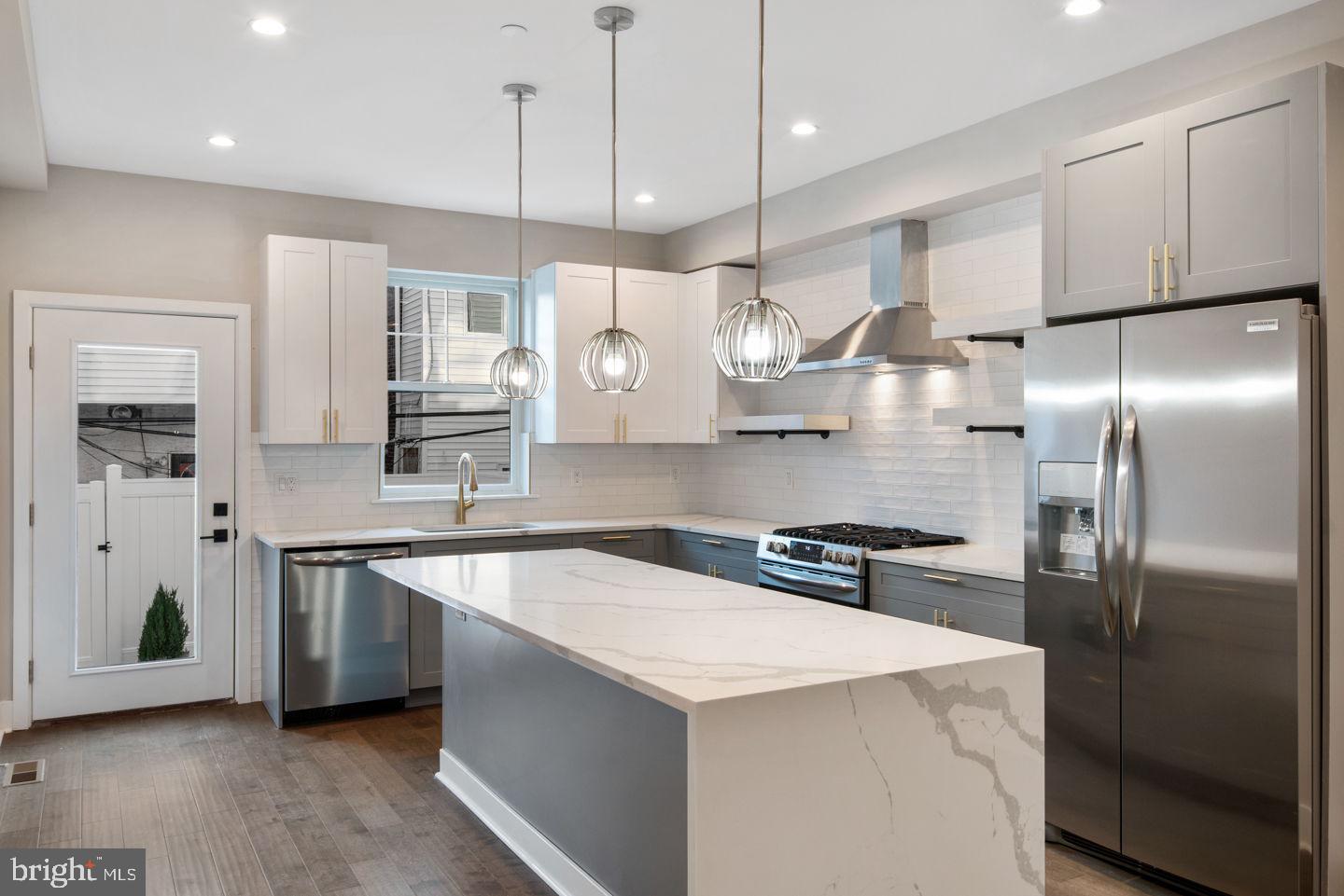 POINT BREEZE - Residential