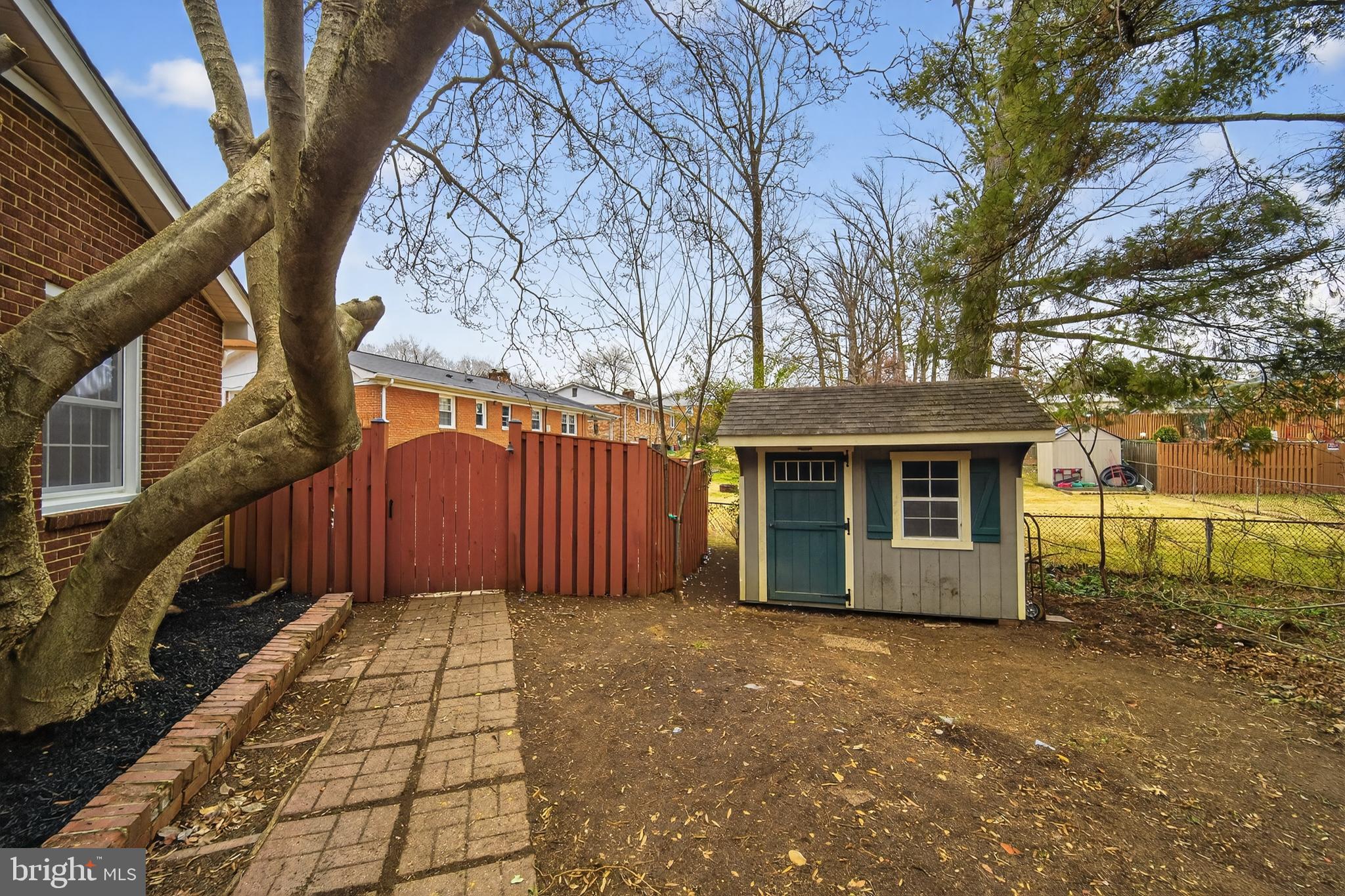 AUTH VILLAGE - Residential