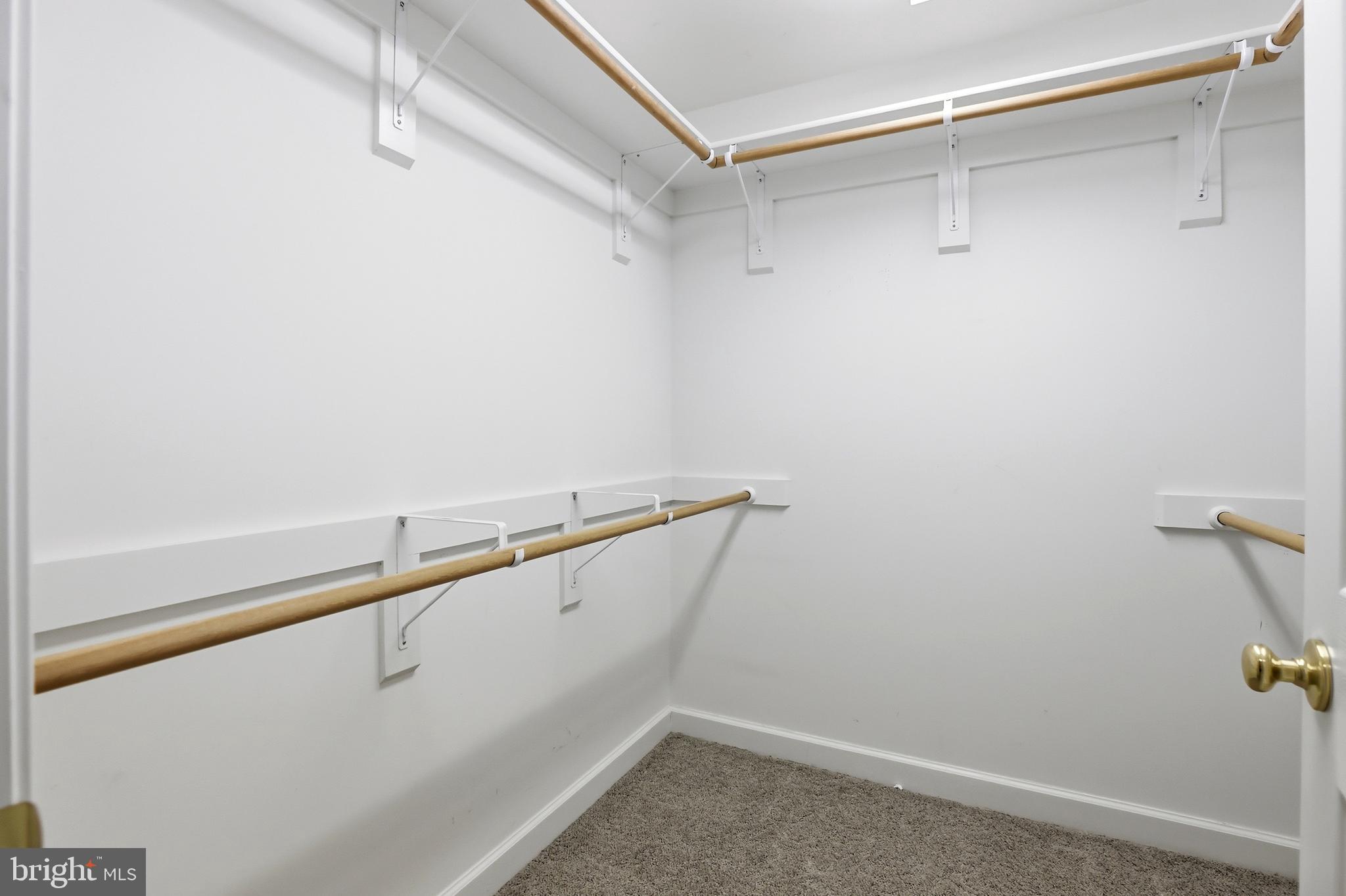 KINGS BRIDGE - Residential