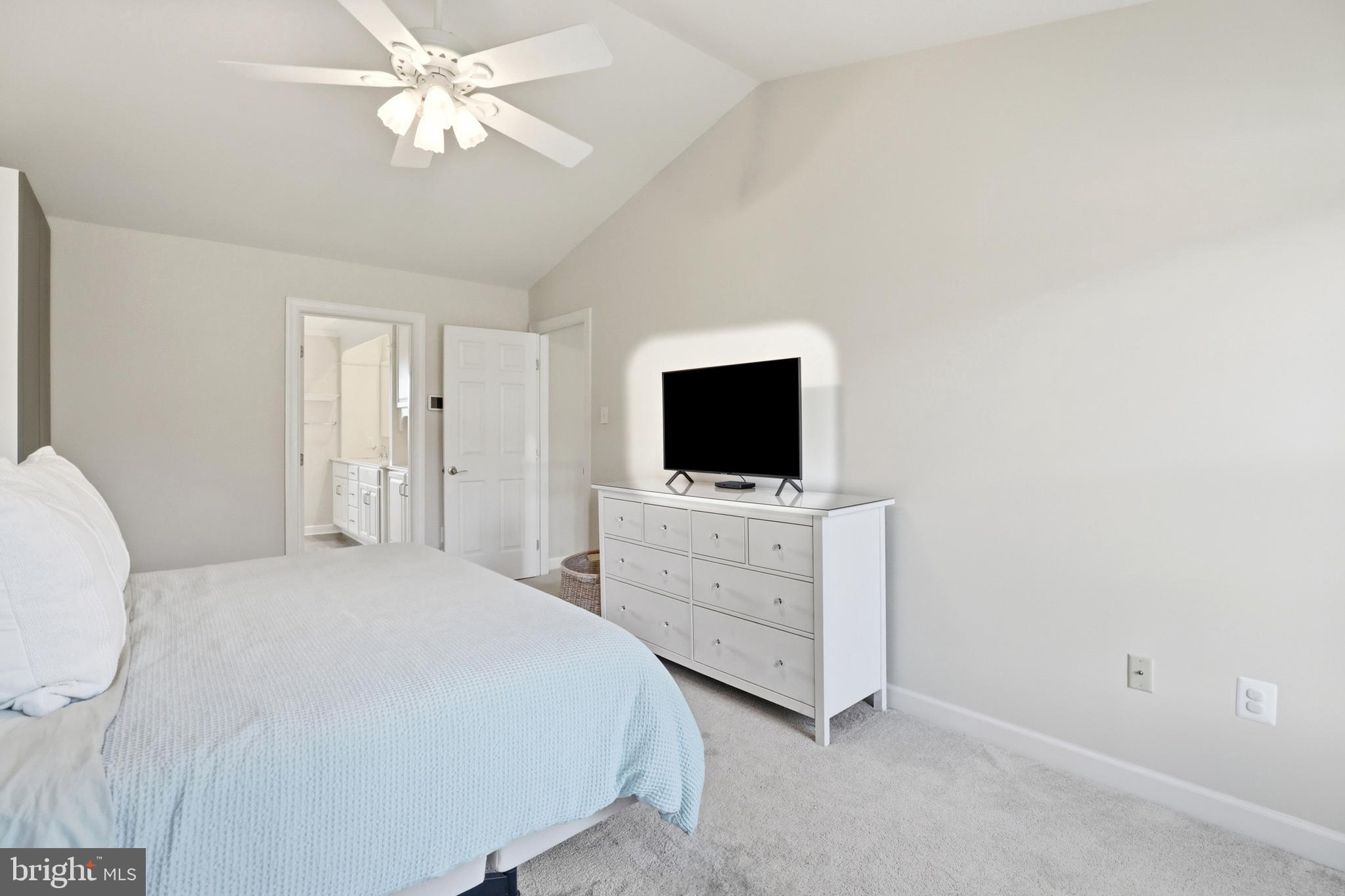 KINGS BRIDGE - Residential