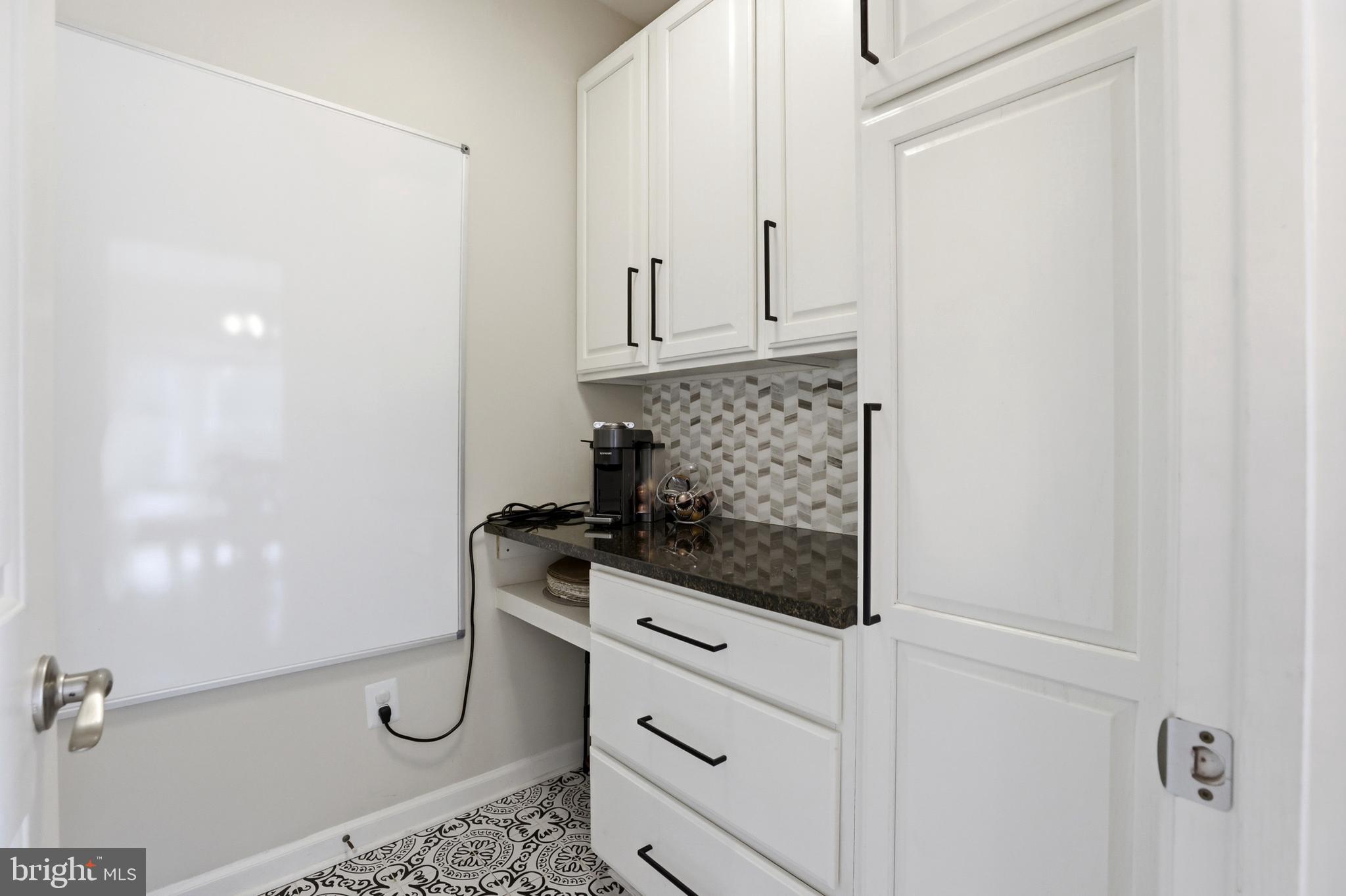 KINGS BRIDGE - Residential