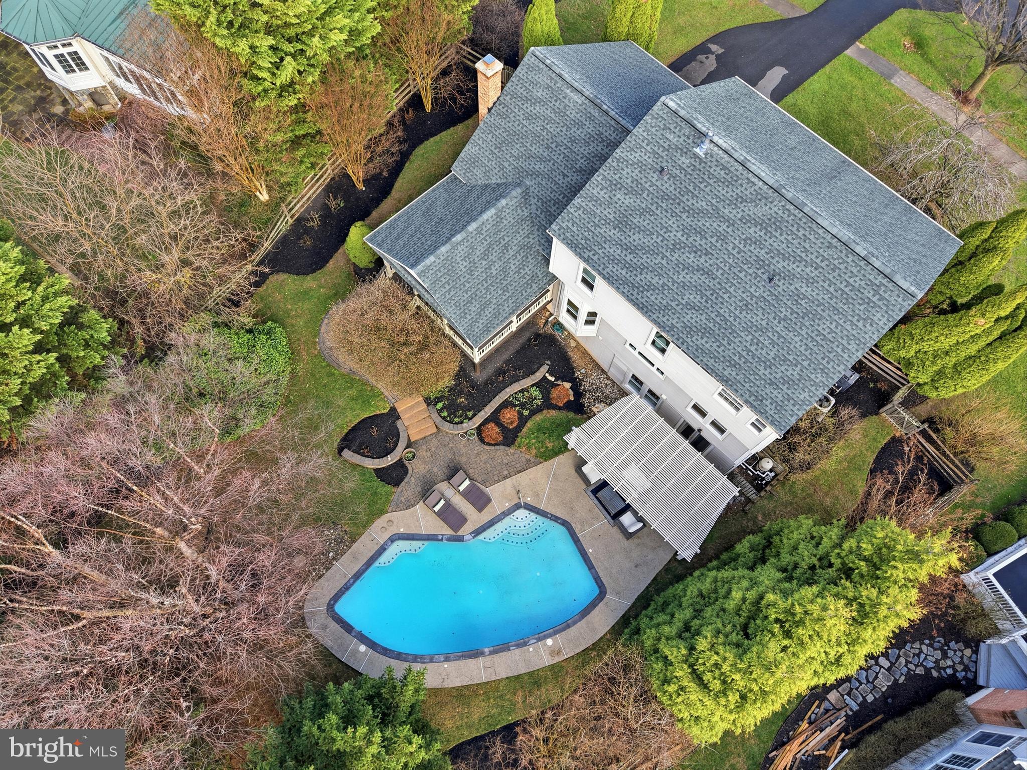 KINGS BRIDGE - Residential