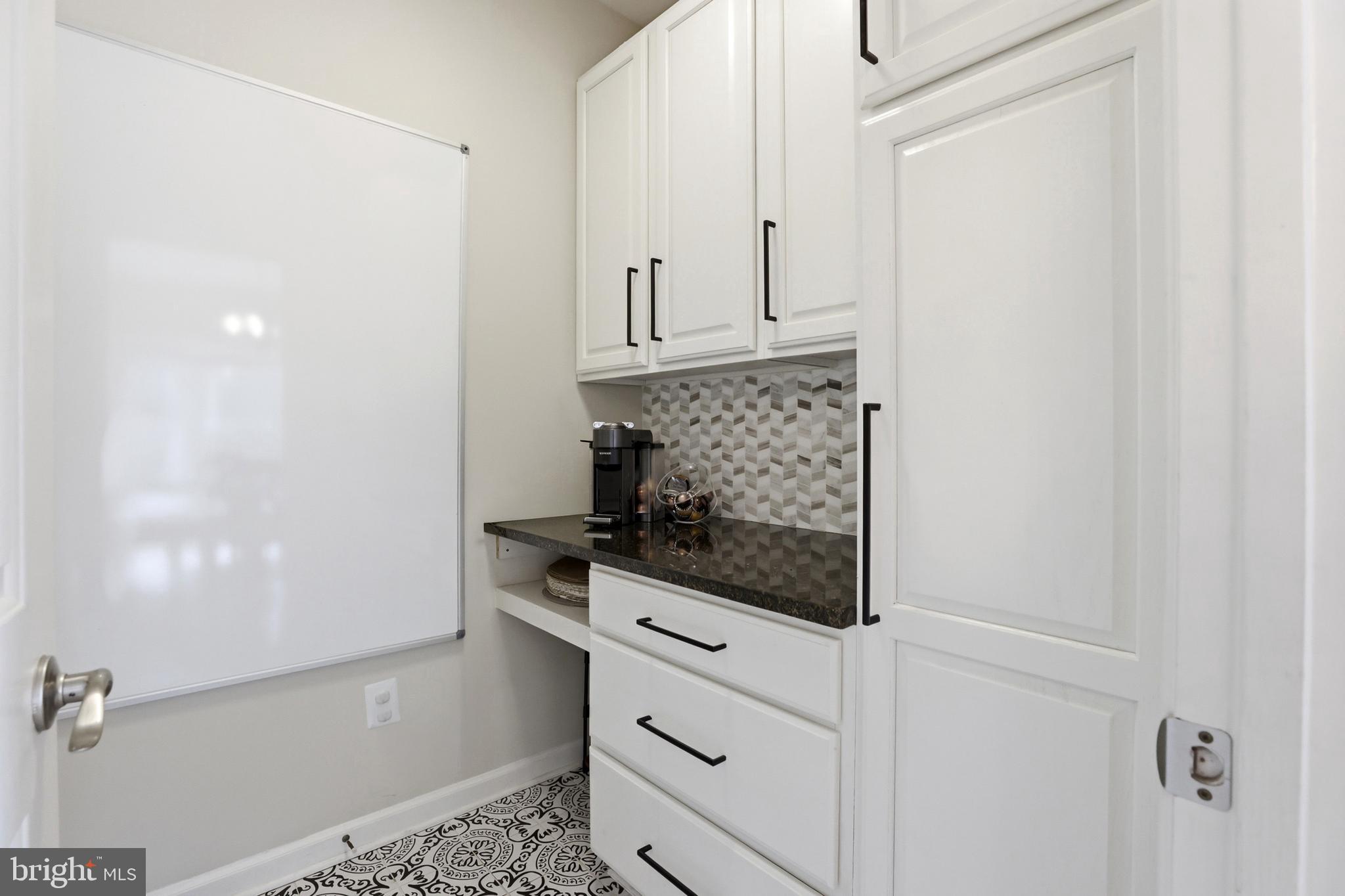 KINGS BRIDGE - Residential