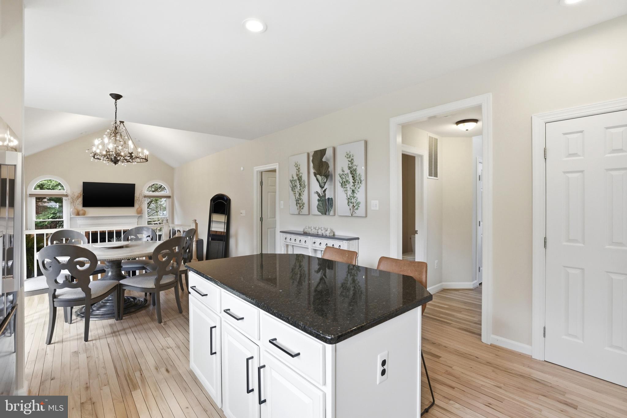 KINGS BRIDGE - Residential