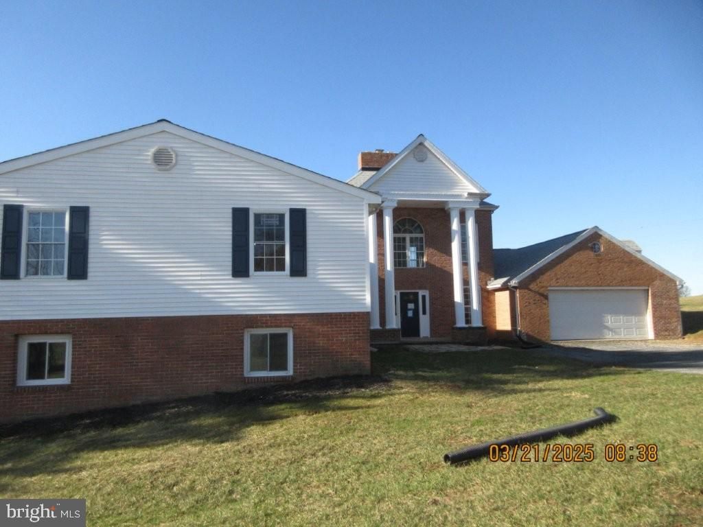 Photo of 6611 Steltz Road, GLEN ROCK, PA 17327 (MLS # PAYK2080458)