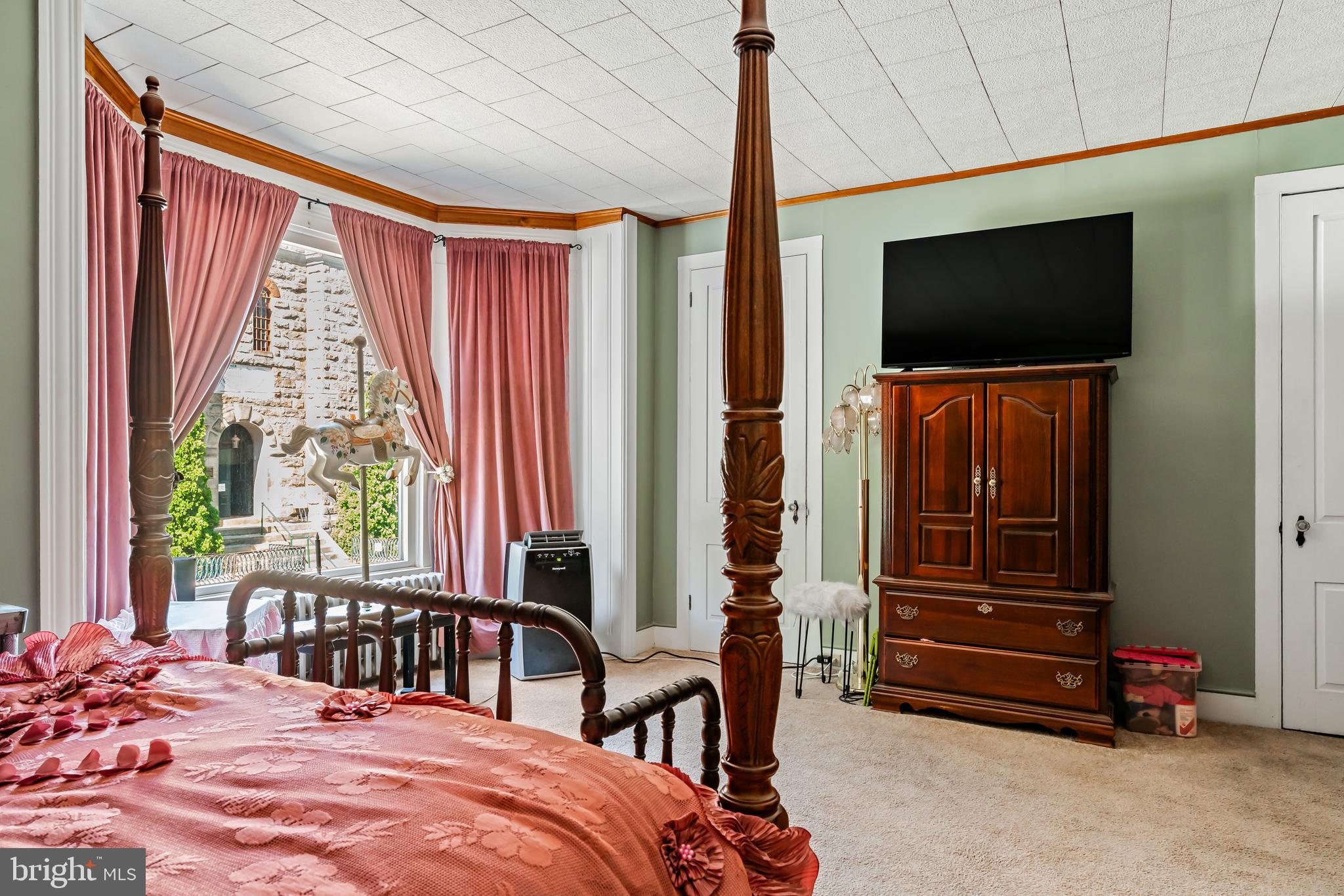 NONE AV AILBLE - Residential