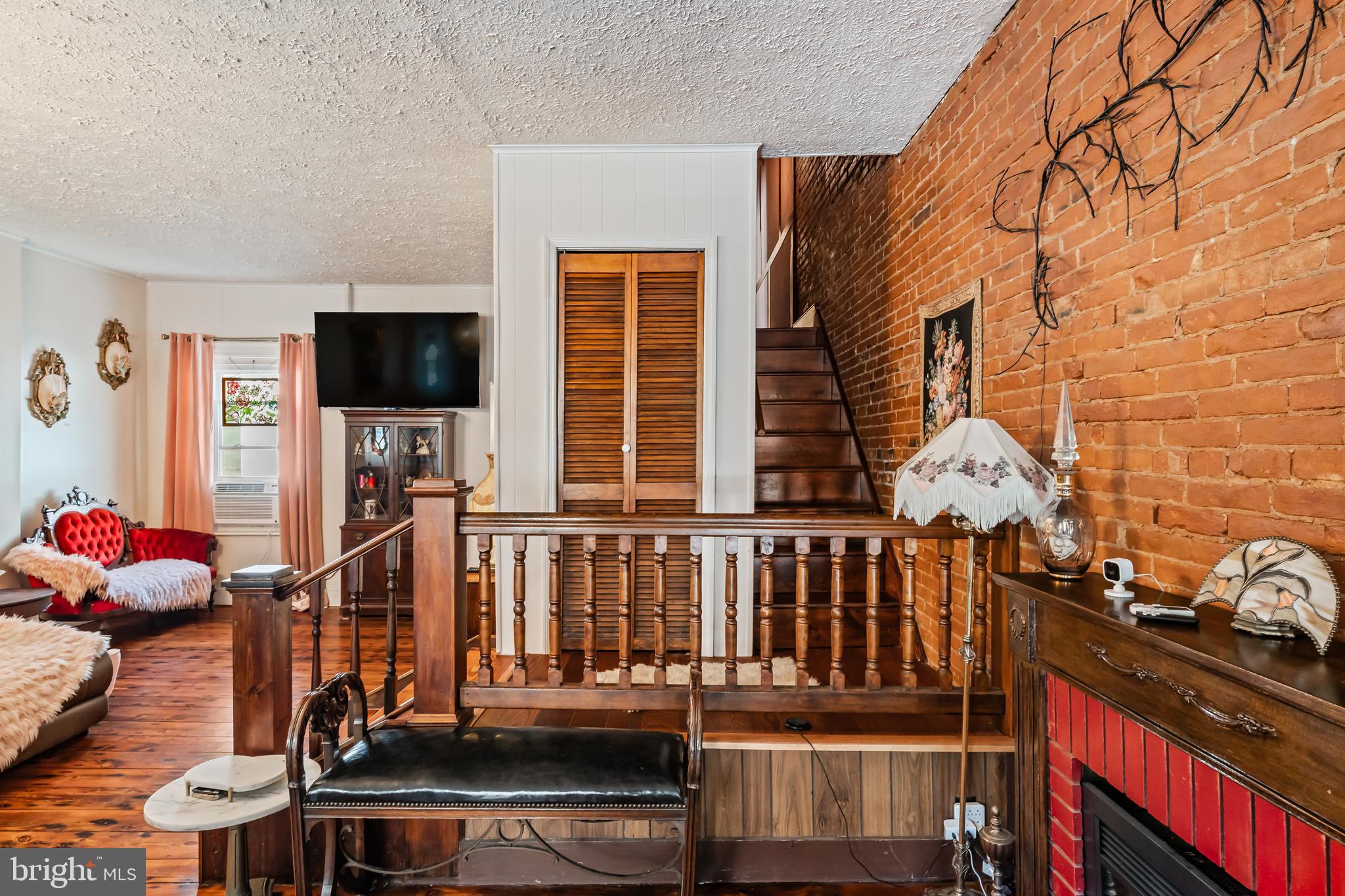 NONE AV AILBLE - Residential