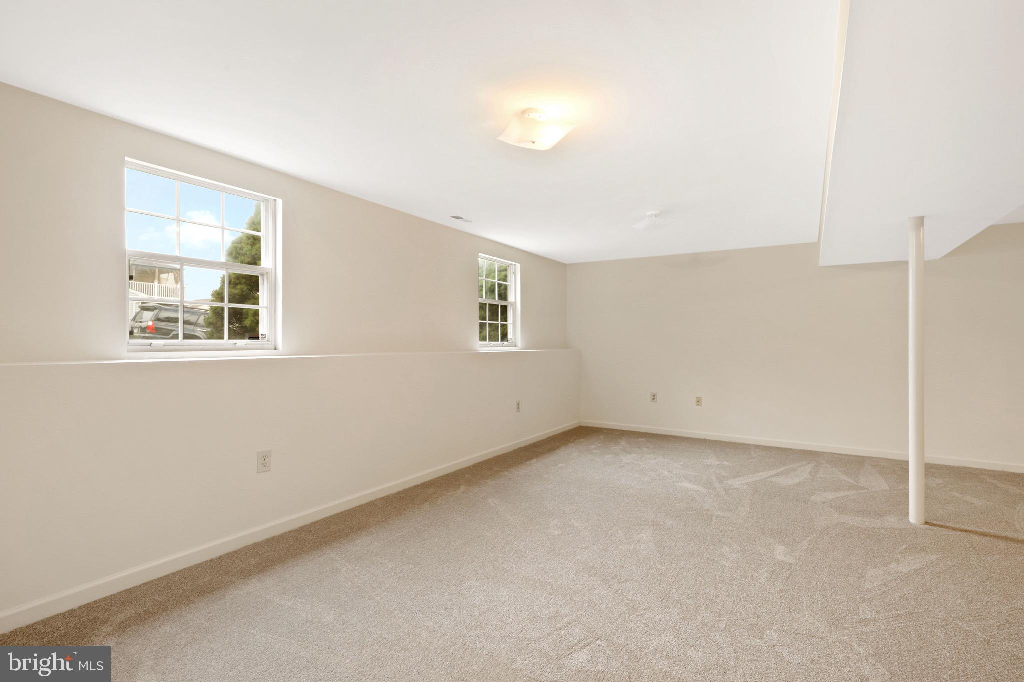 CATONSVILLE MANOR - Residential