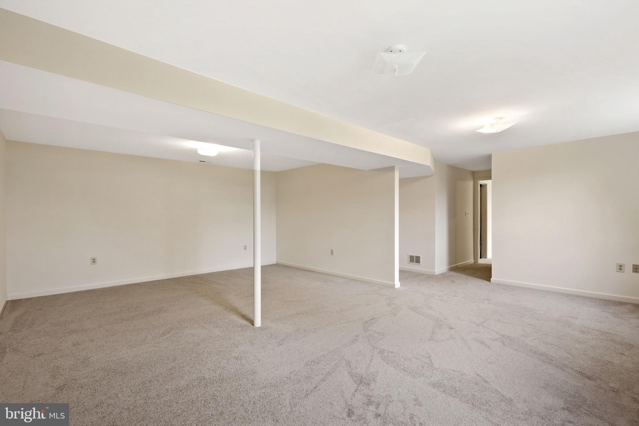 CATONSVILLE MANOR - Residential