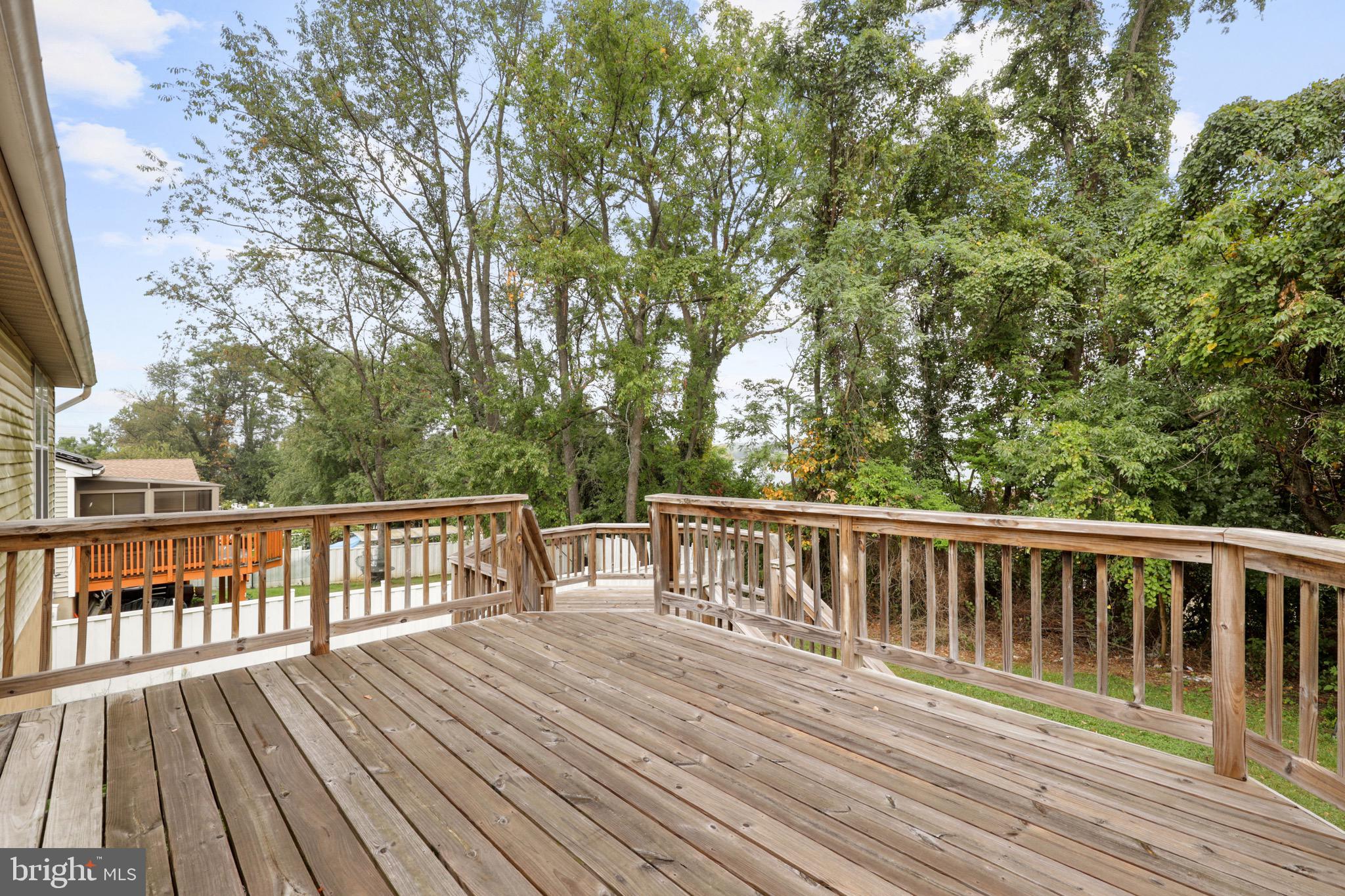 CATONSVILLE MANOR - Residential