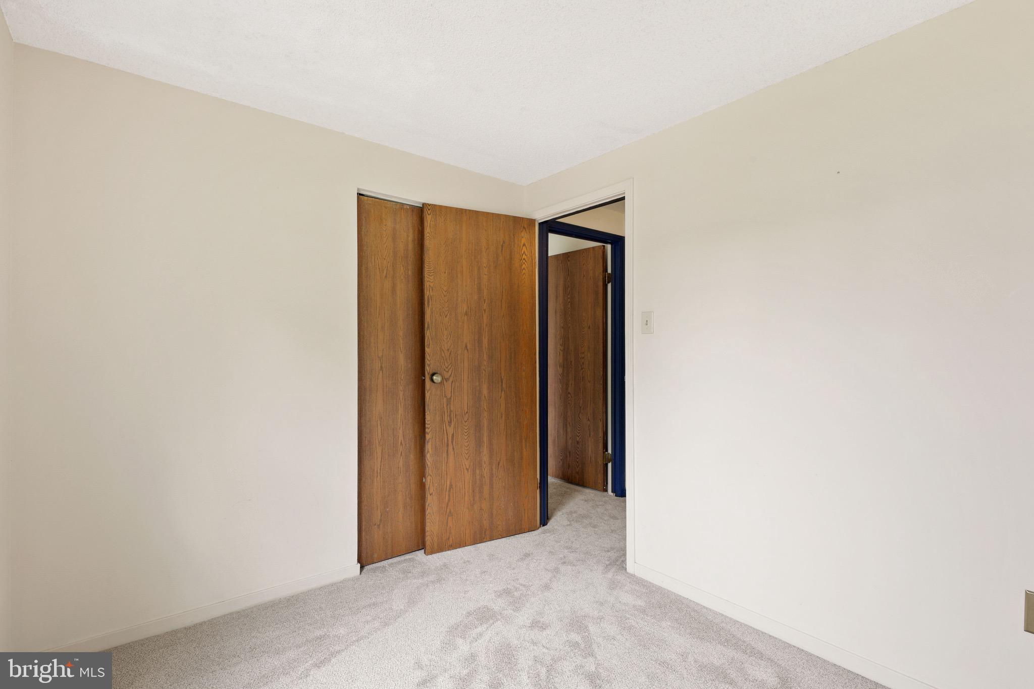 CATONSVILLE MANOR - Residential