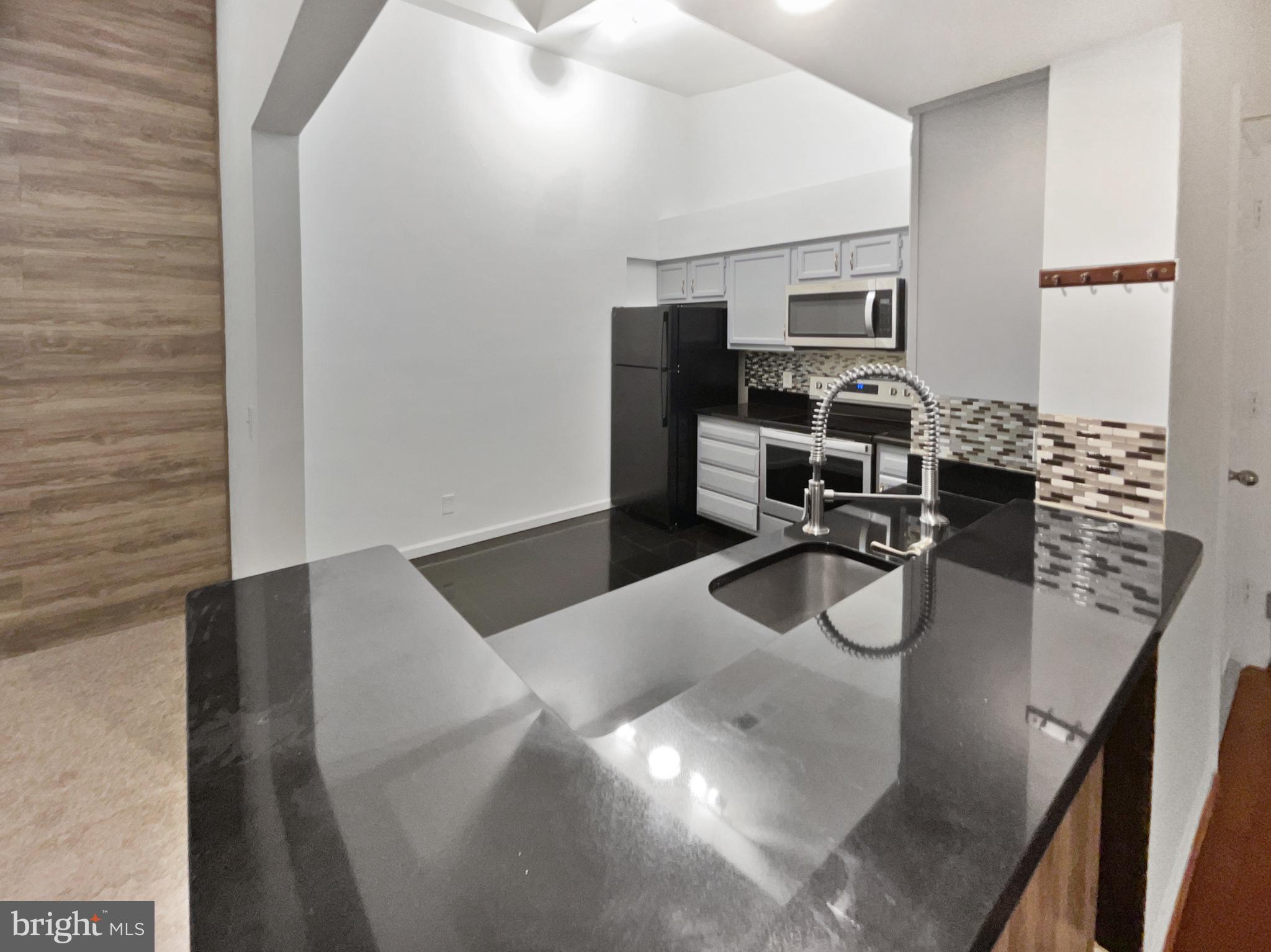 KINGSTOWNE - Residential