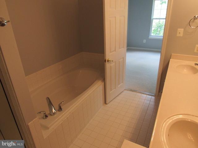 GREEN HILLS - Residential