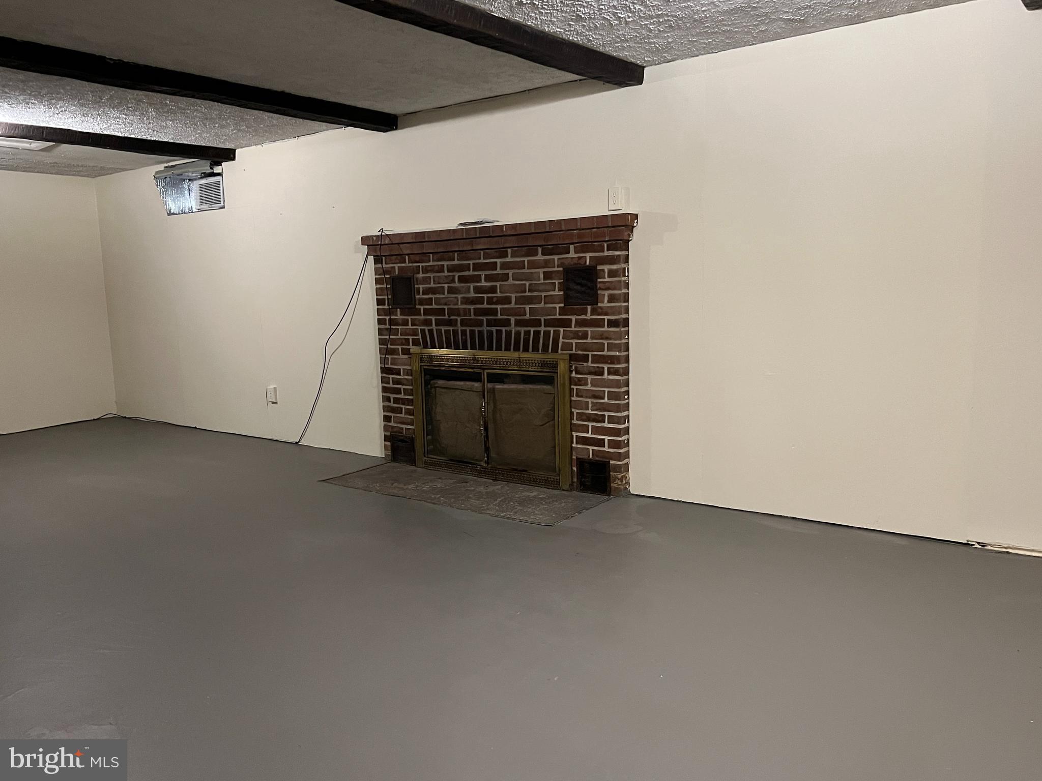 MARSHALL, VA - Residential Lease