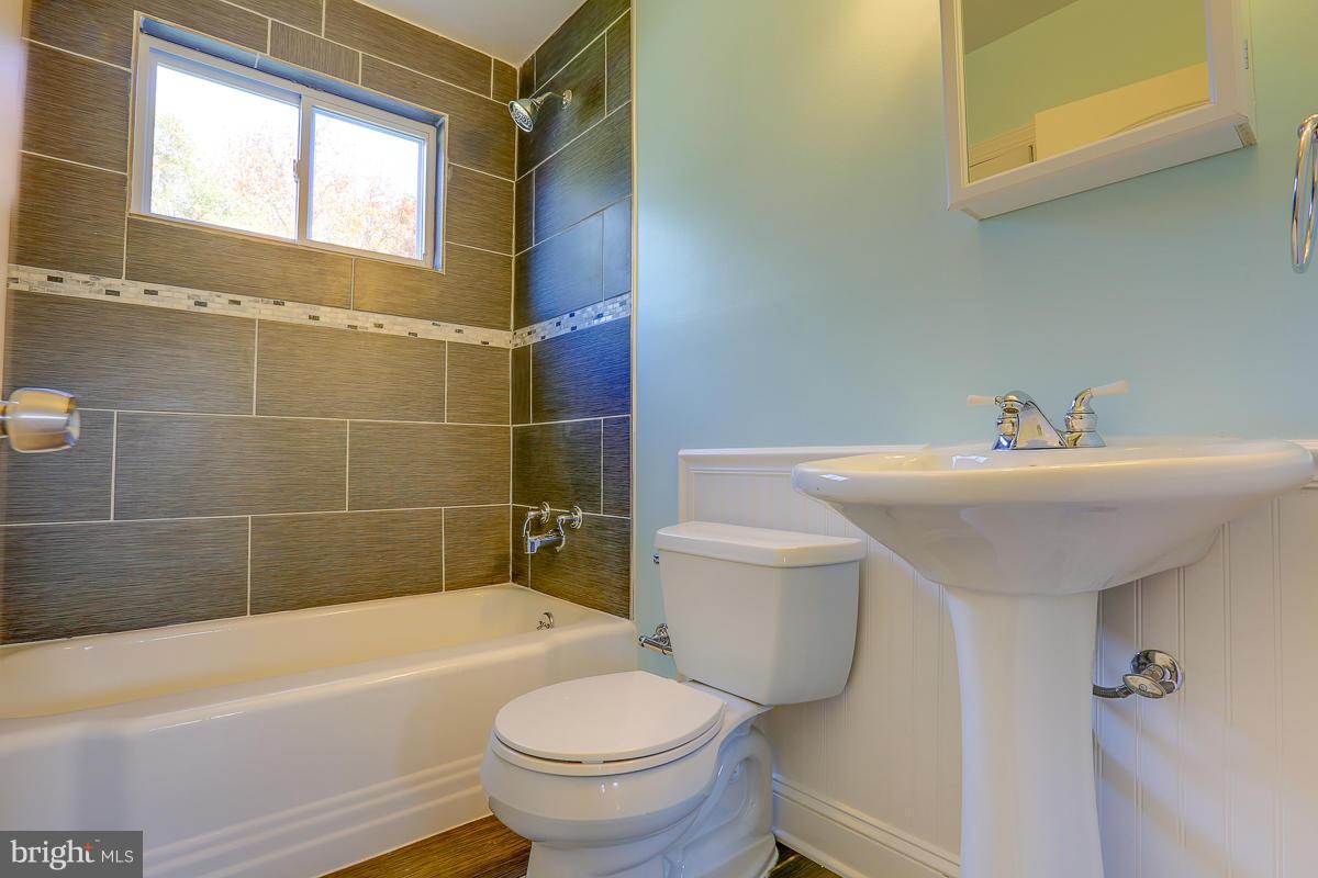 TOLLGATE - Residential