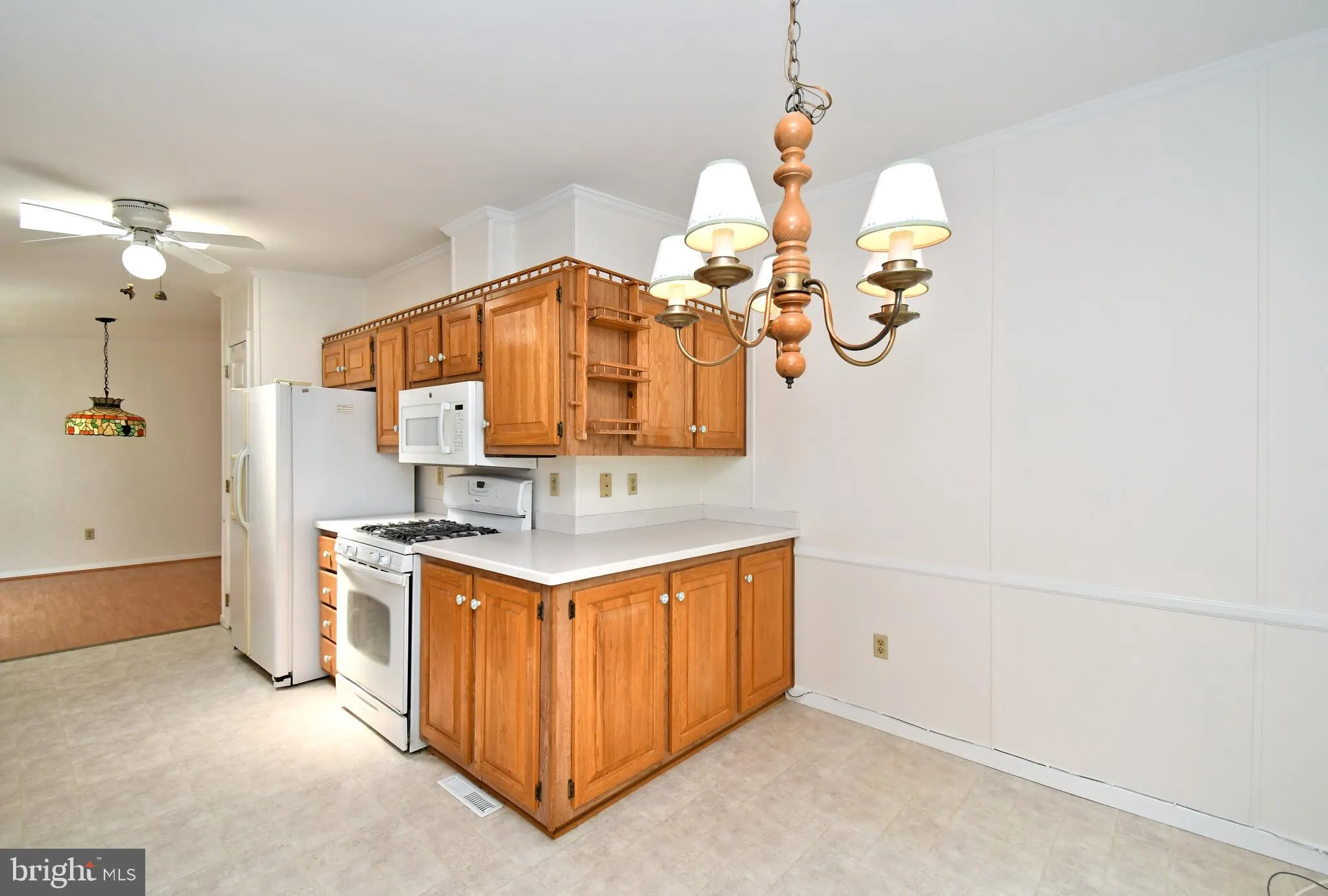 Harleysville, Pennsylvania 19438, United States, 2 Bedrooms Bedrooms, ,2 BathroomsBathrooms,Residential,Pending,194507