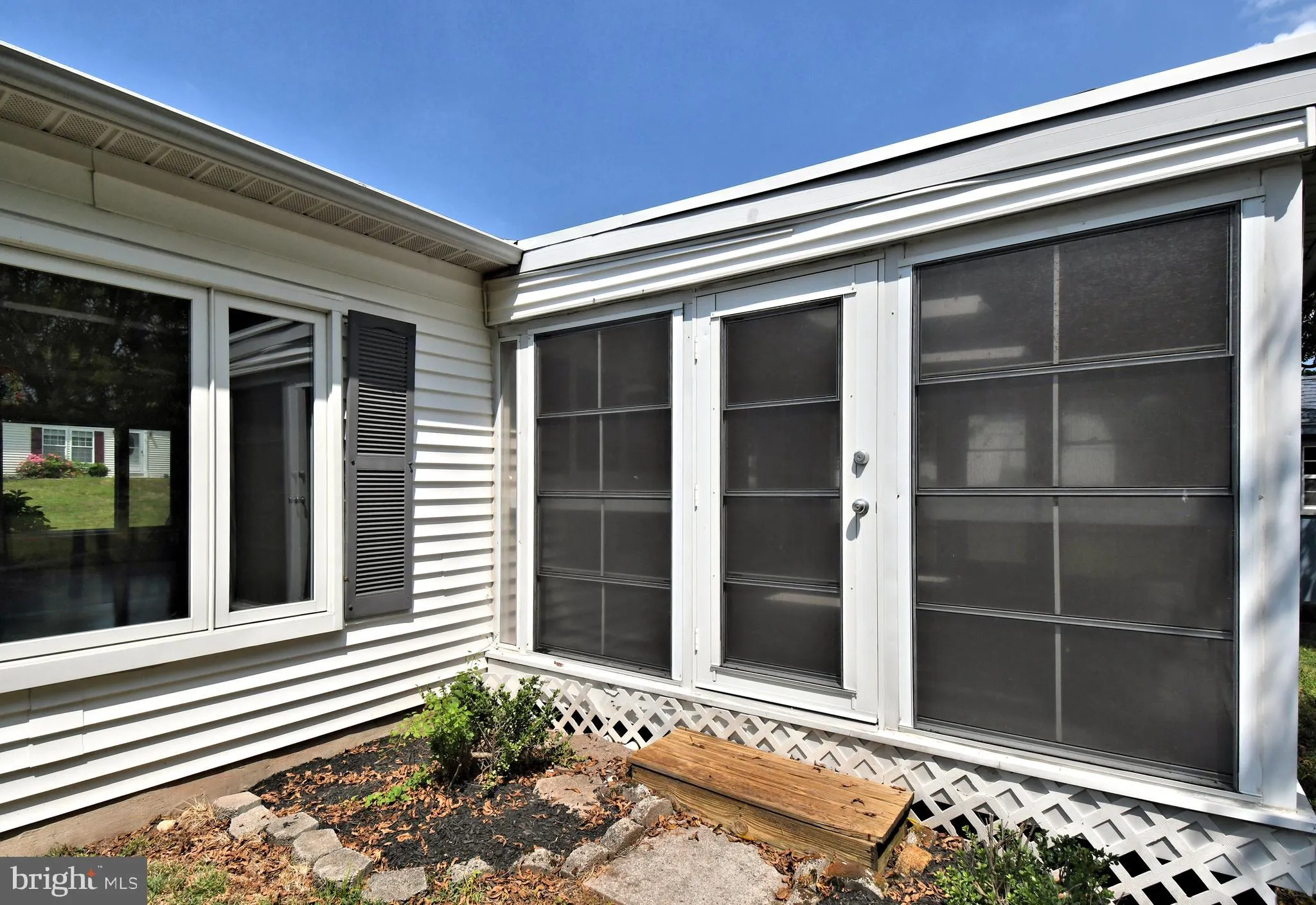 Harleysville, Pennsylvania 19438, United States, 2 Bedrooms Bedrooms, ,2 BathroomsBathrooms,Residential,Pending,194507