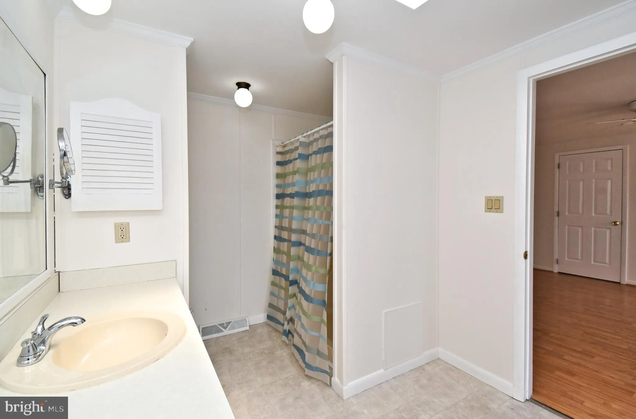 Harleysville, Pennsylvania 19438, United States, 2 Bedrooms Bedrooms, ,2 BathroomsBathrooms,Residential,Pending,194507