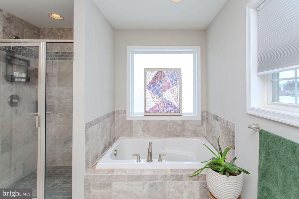 VILLAGE GREEN - Residential