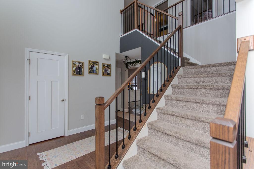 VILLAGE GREEN - Residential