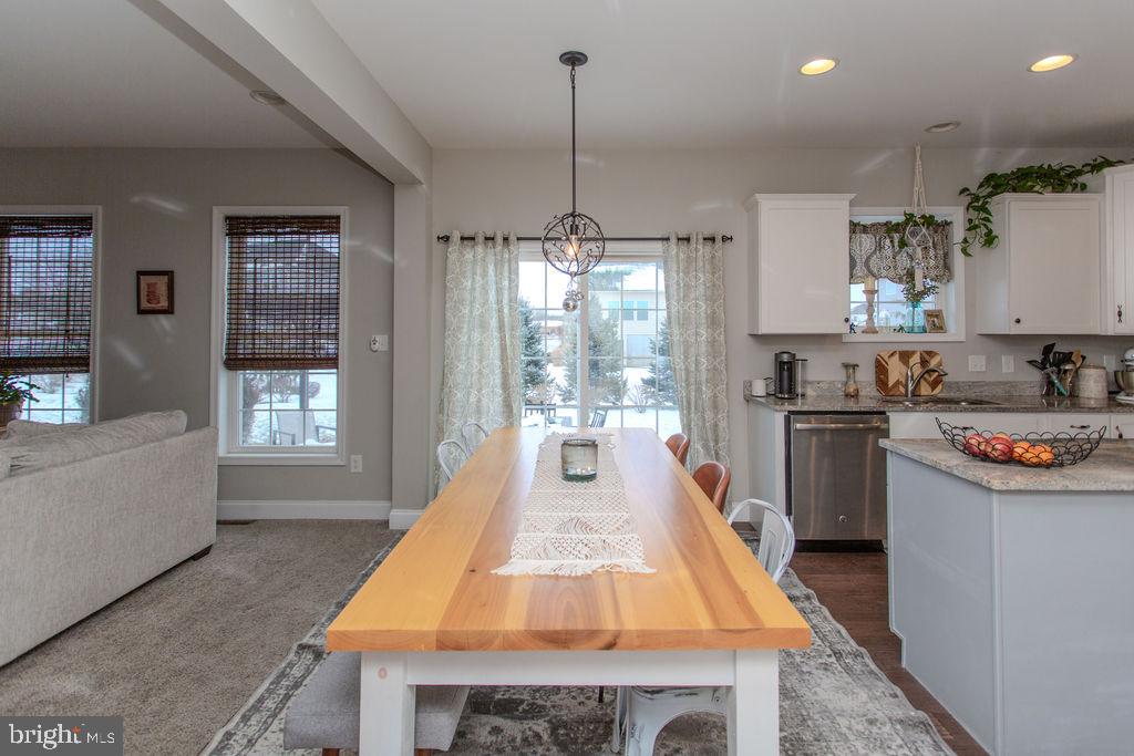 VILLAGE GREEN - Residential